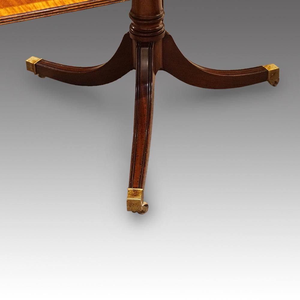 Mid-20th Century George VI English Georgian Style Mahogany Country House Dining Table