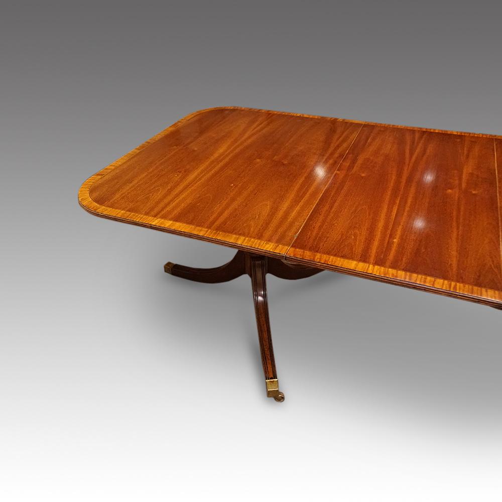 George VI English Georgian Style Mahogany Country House Dining Table 2