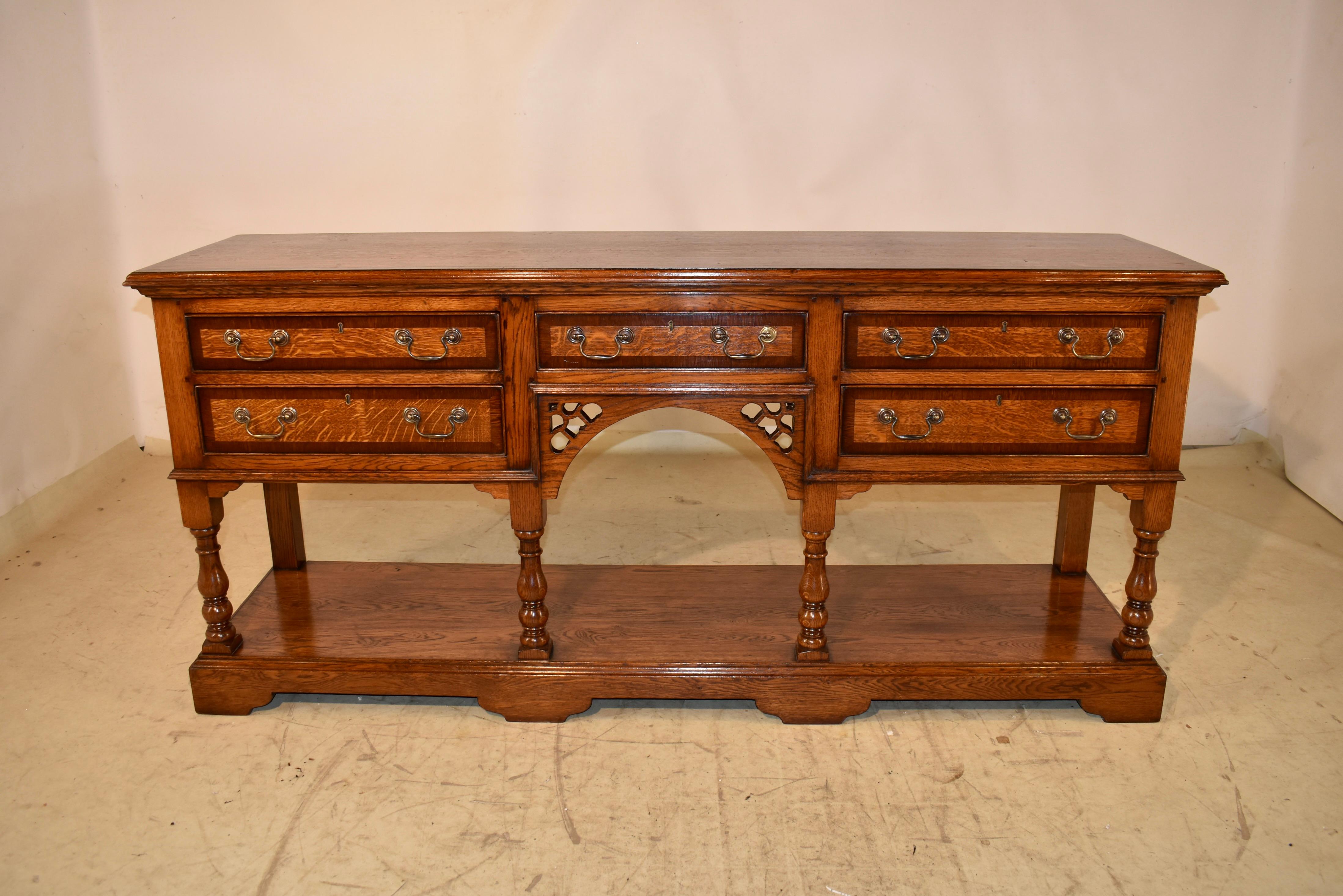 George VI English Oak and Mahogany Pot Board im Angebot 3