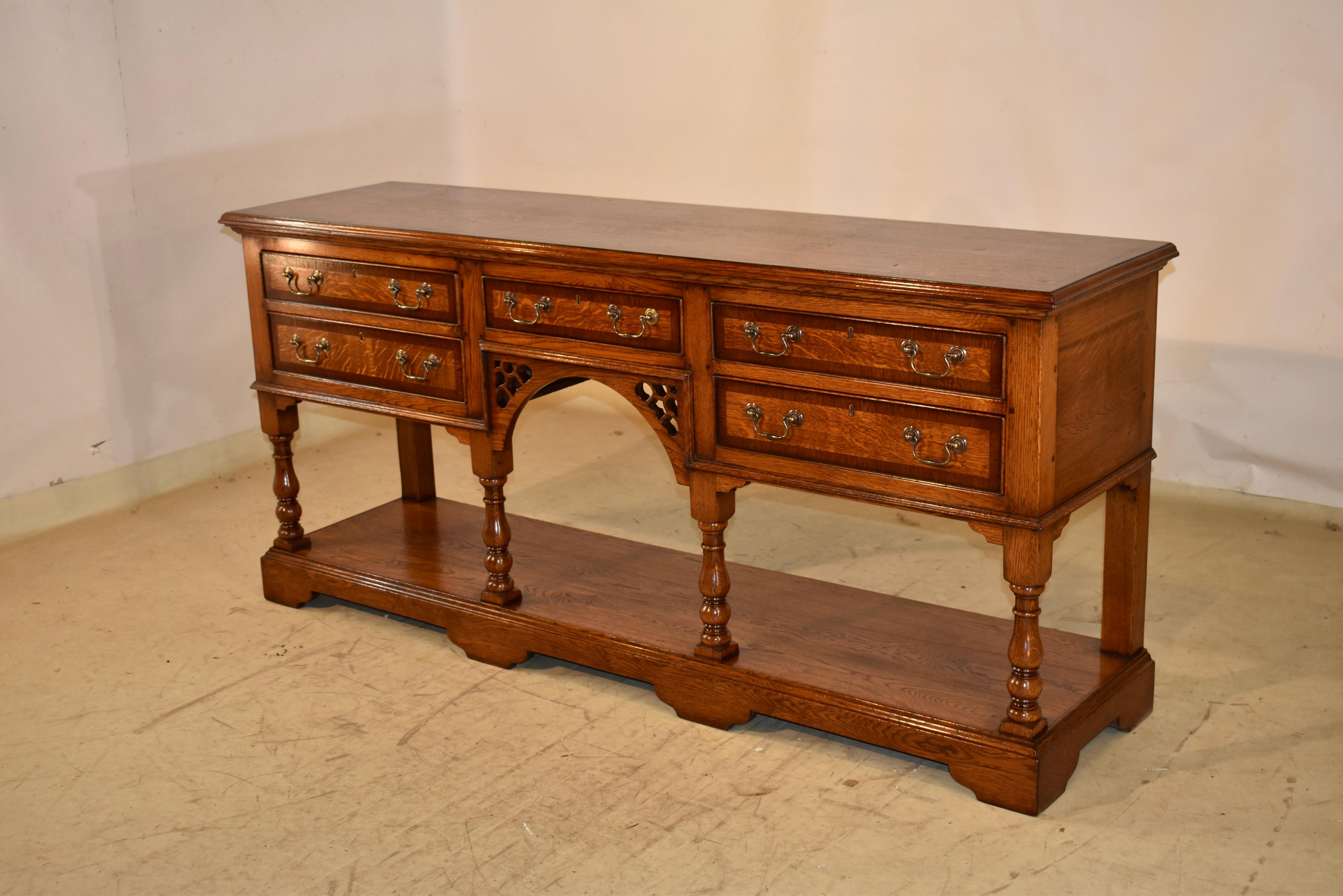 George VI English Oak and Mahogany Pot Board (Mahagoni) im Angebot