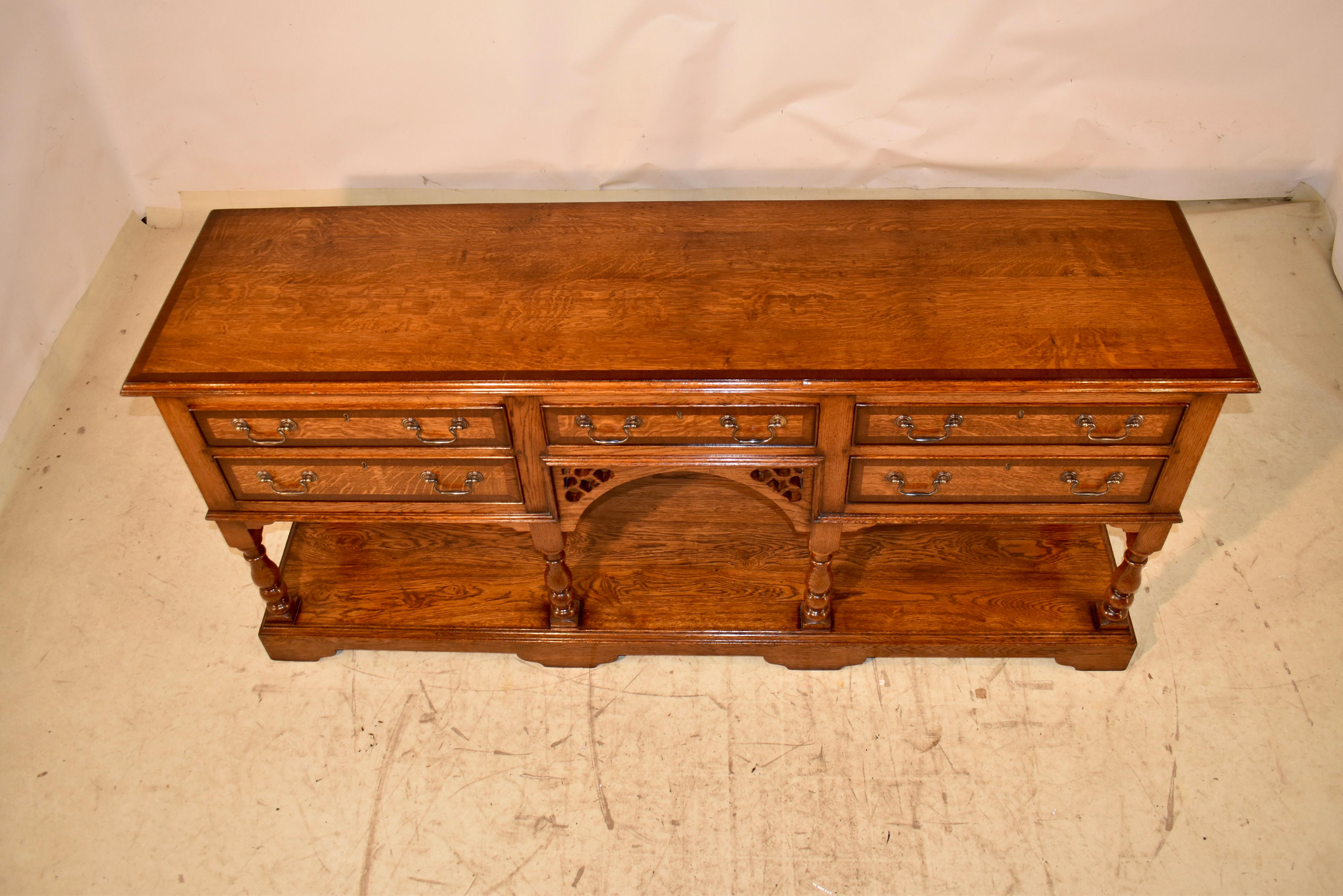 George VI English Oak and Mahogany Pot Board im Angebot 1