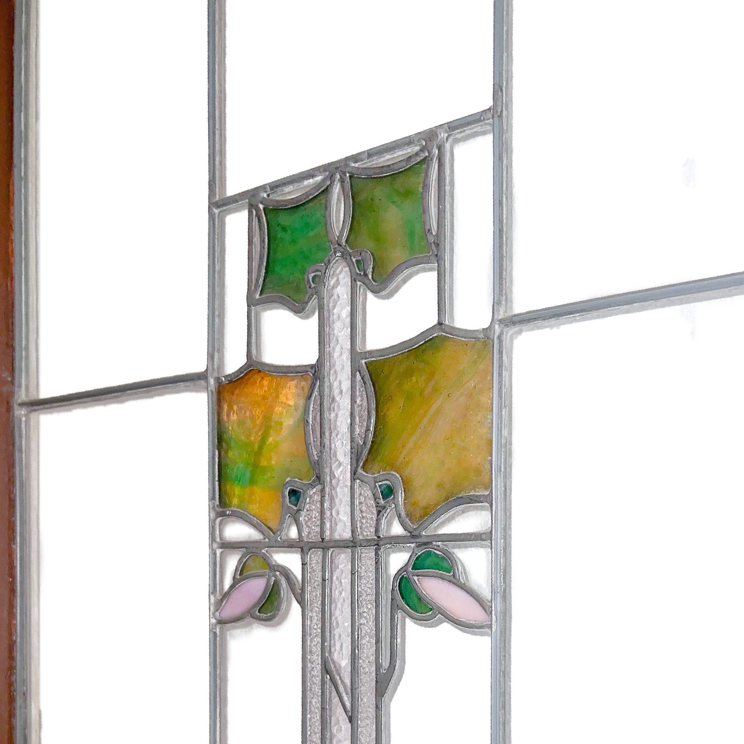 Paar gewölbte Hollyhock-Fenster aus Glas der Prairie-Schule von George W. Maher, 1906 (amerikanisch) im Angebot