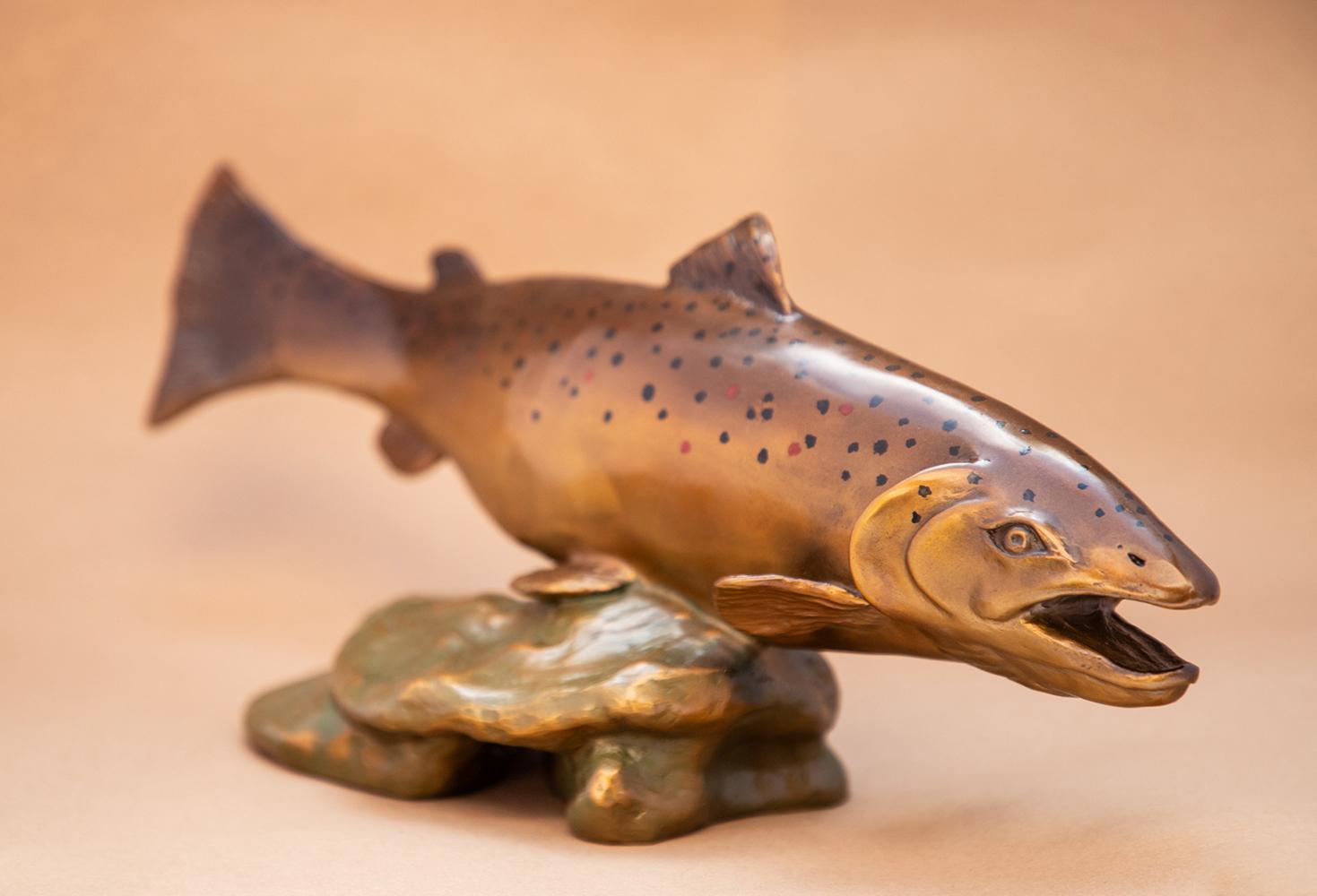 Colorado Brown (Large) - Realist Sculpture by George Walbye