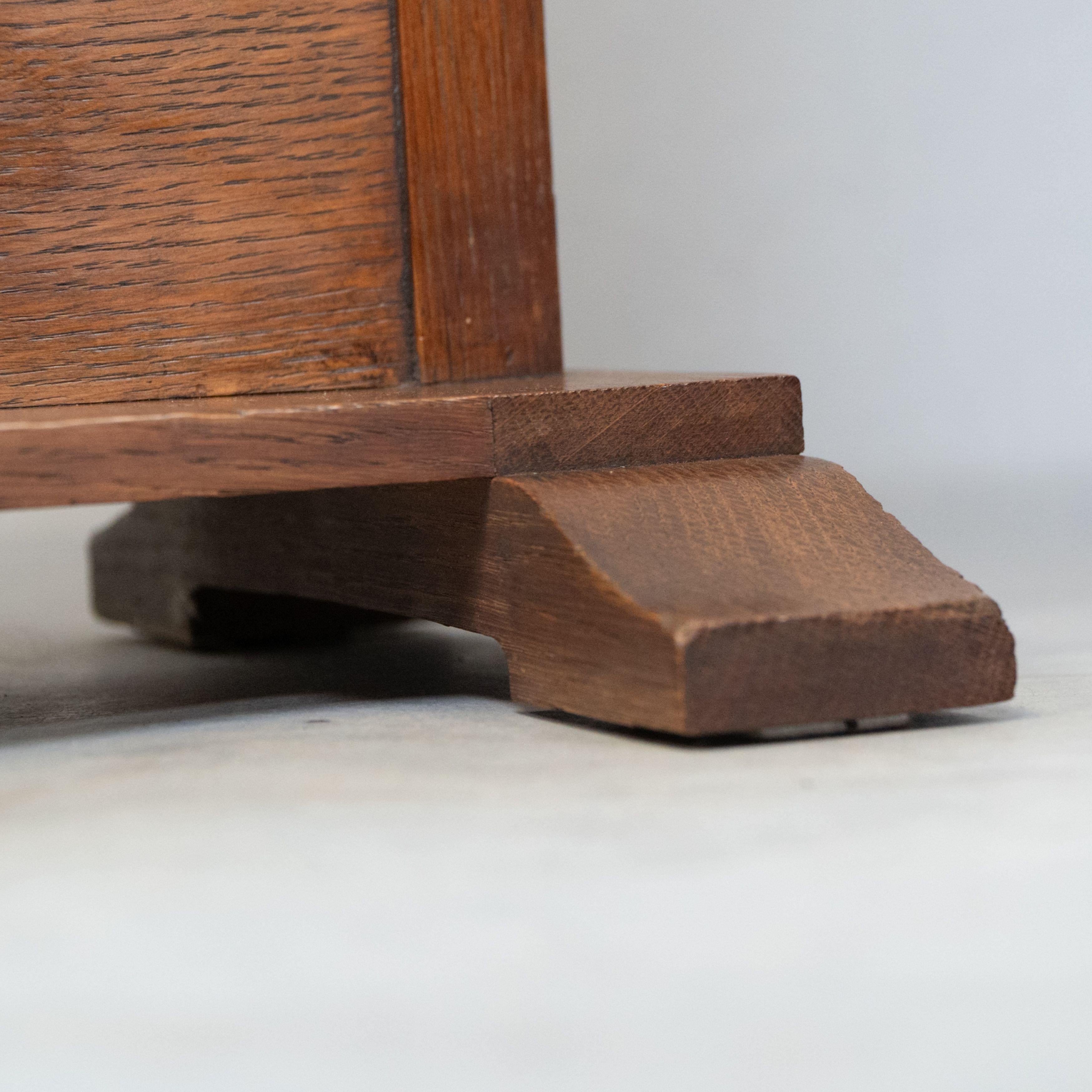 George Walton. An Arts and Crafts oak dressing table mirror For Sale 10