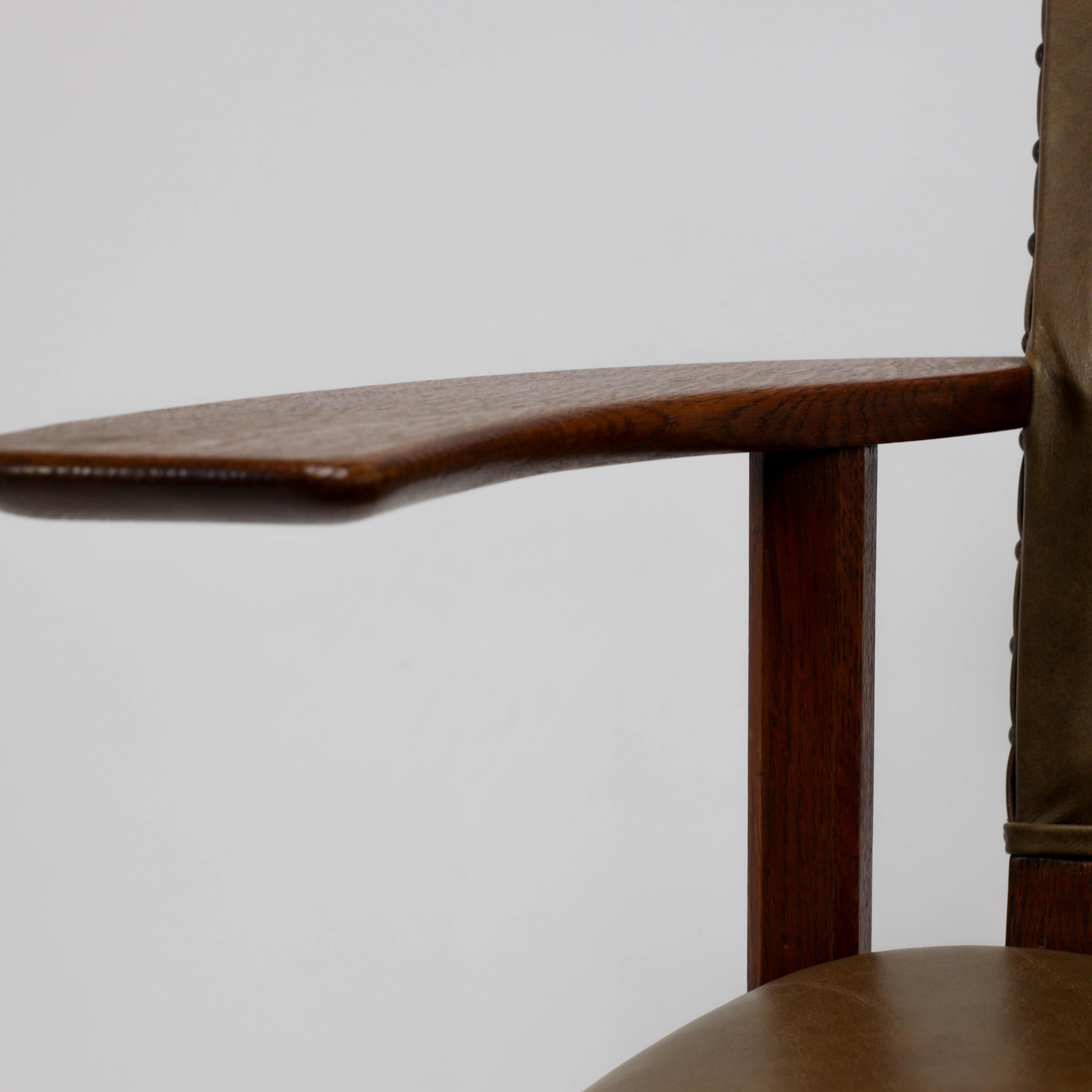 Hand-Crafted George Walton. An Arts & Crafts Glasgow School oak 'Abingdon' armchair For Sale