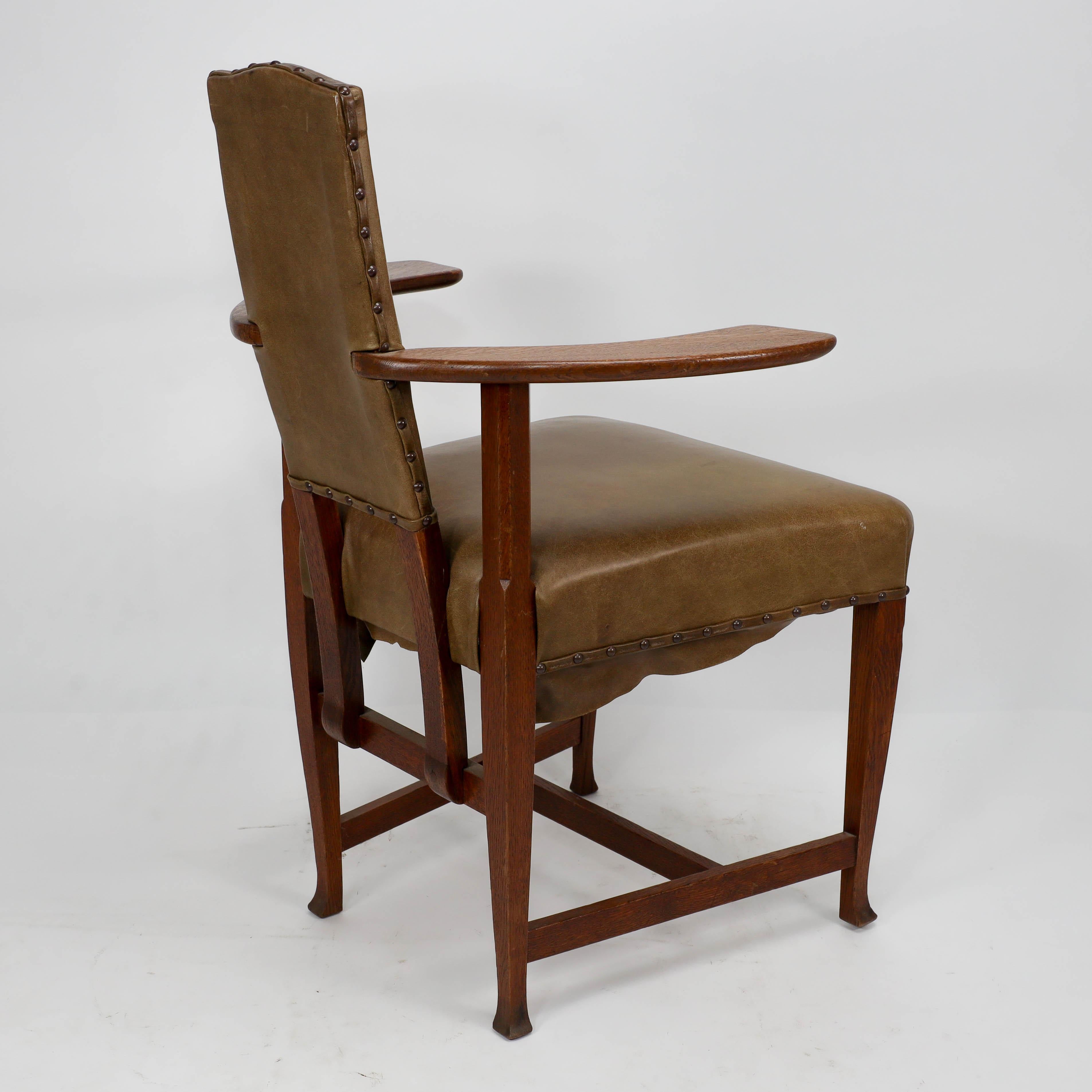 George Walton. An Arts & Crafts Glasgow School oak 'Abingdon' armchair For Sale 3