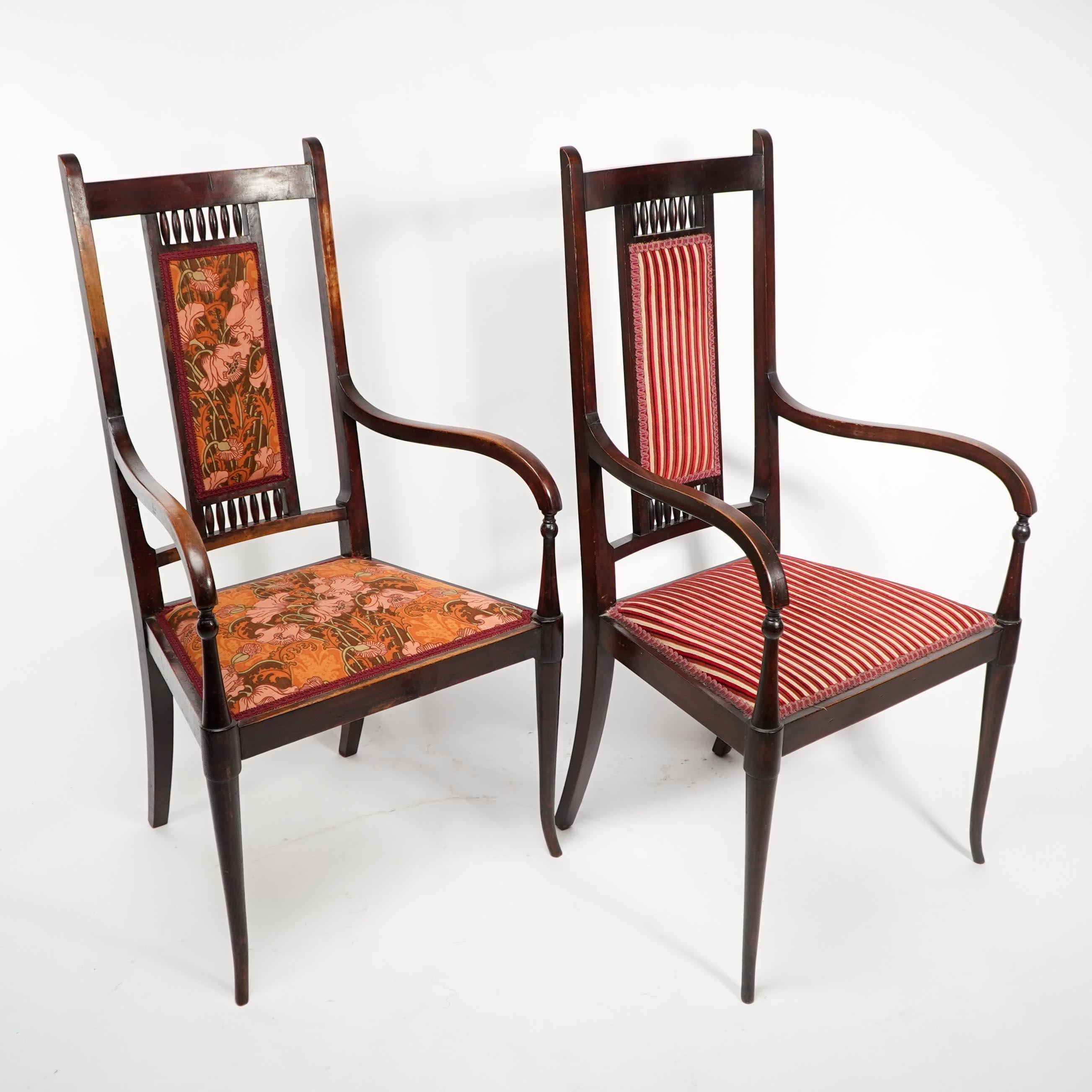 George Walton per il caffè di John Rowntree. Una poltrona in noce Arts and Crafts in vendita 14