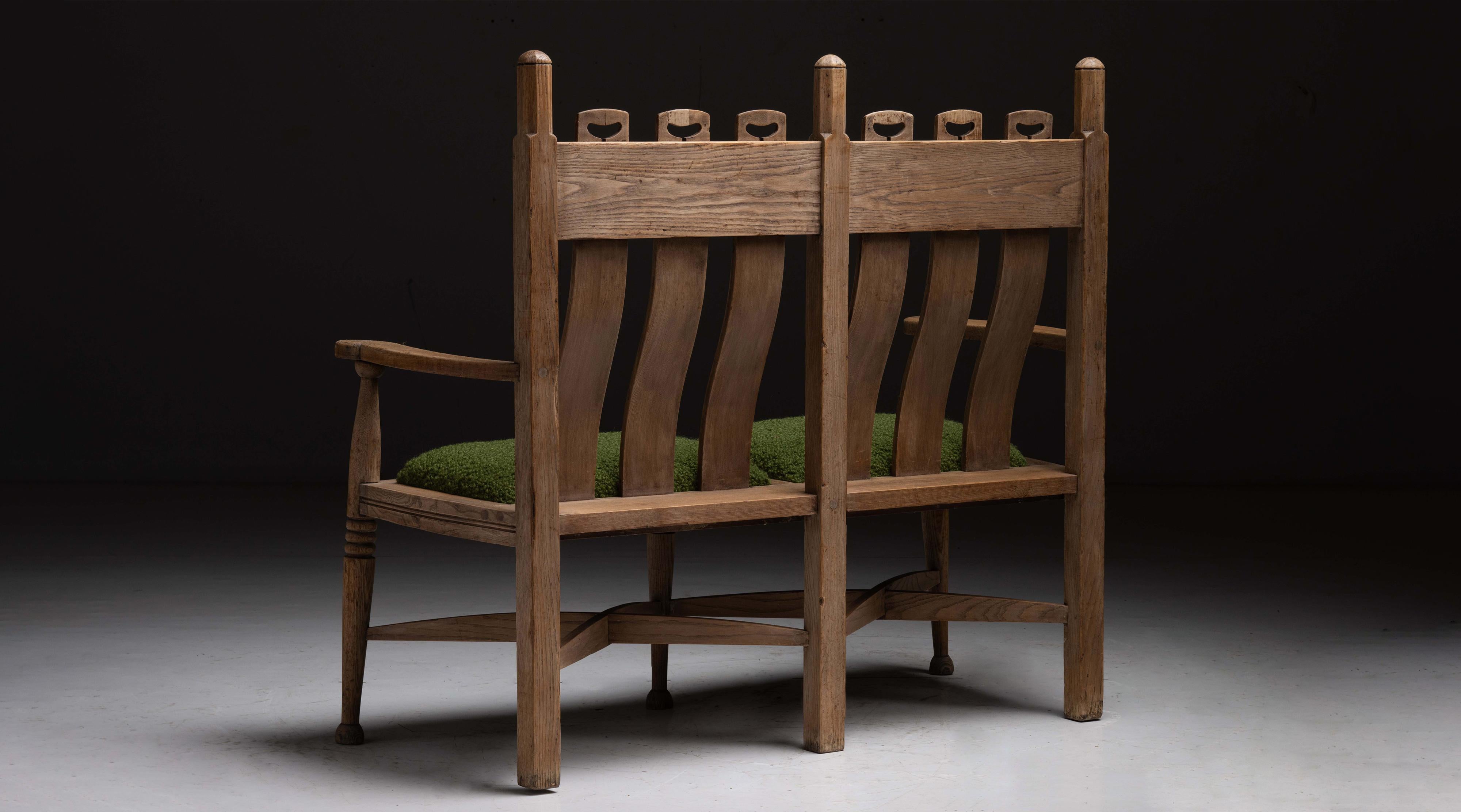 George Walton Settle, England circa 1880 In Good Condition In Culver City, CA