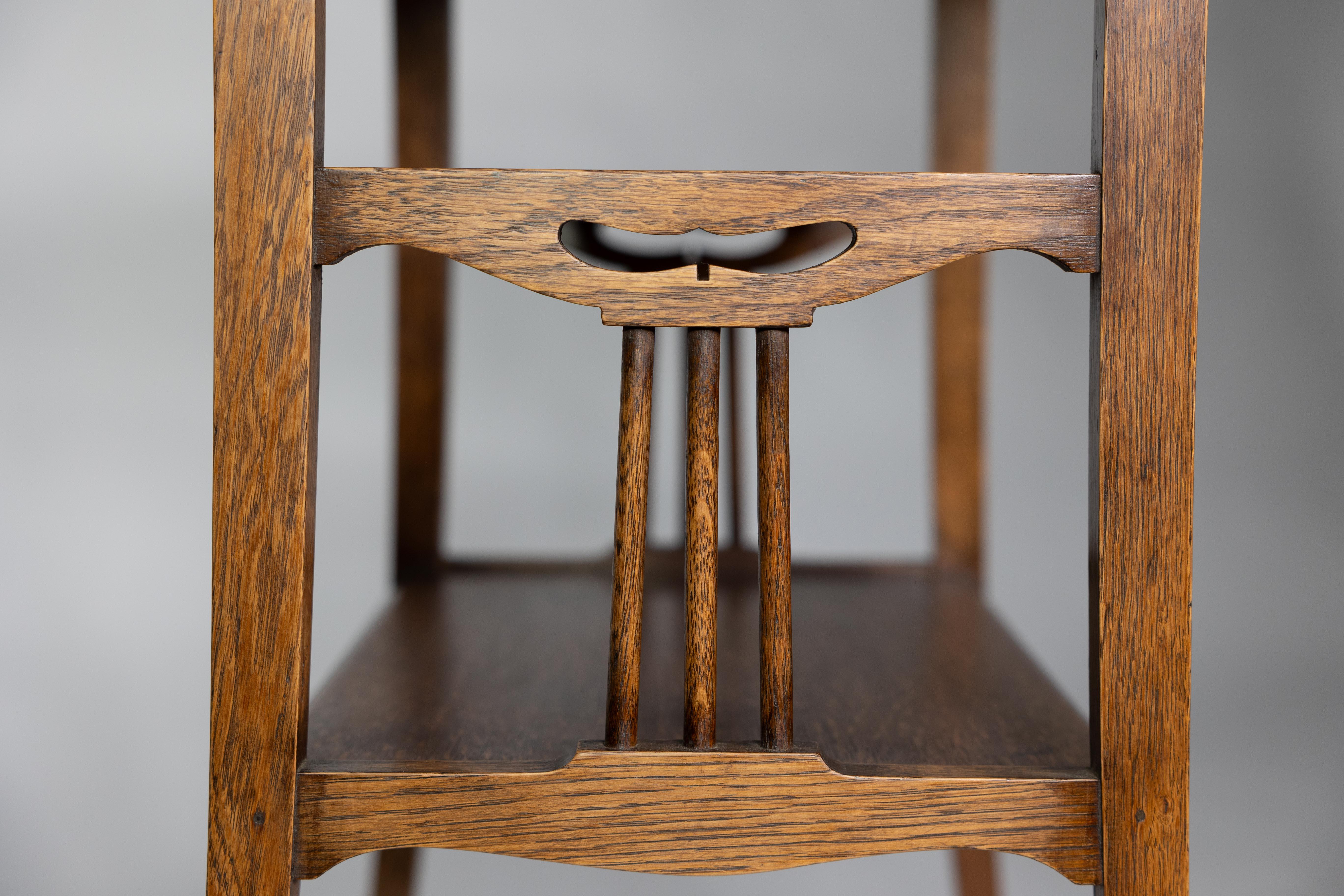 George Walton style of. A pair of Arts & Crafts inlaid oak side table For Sale 7