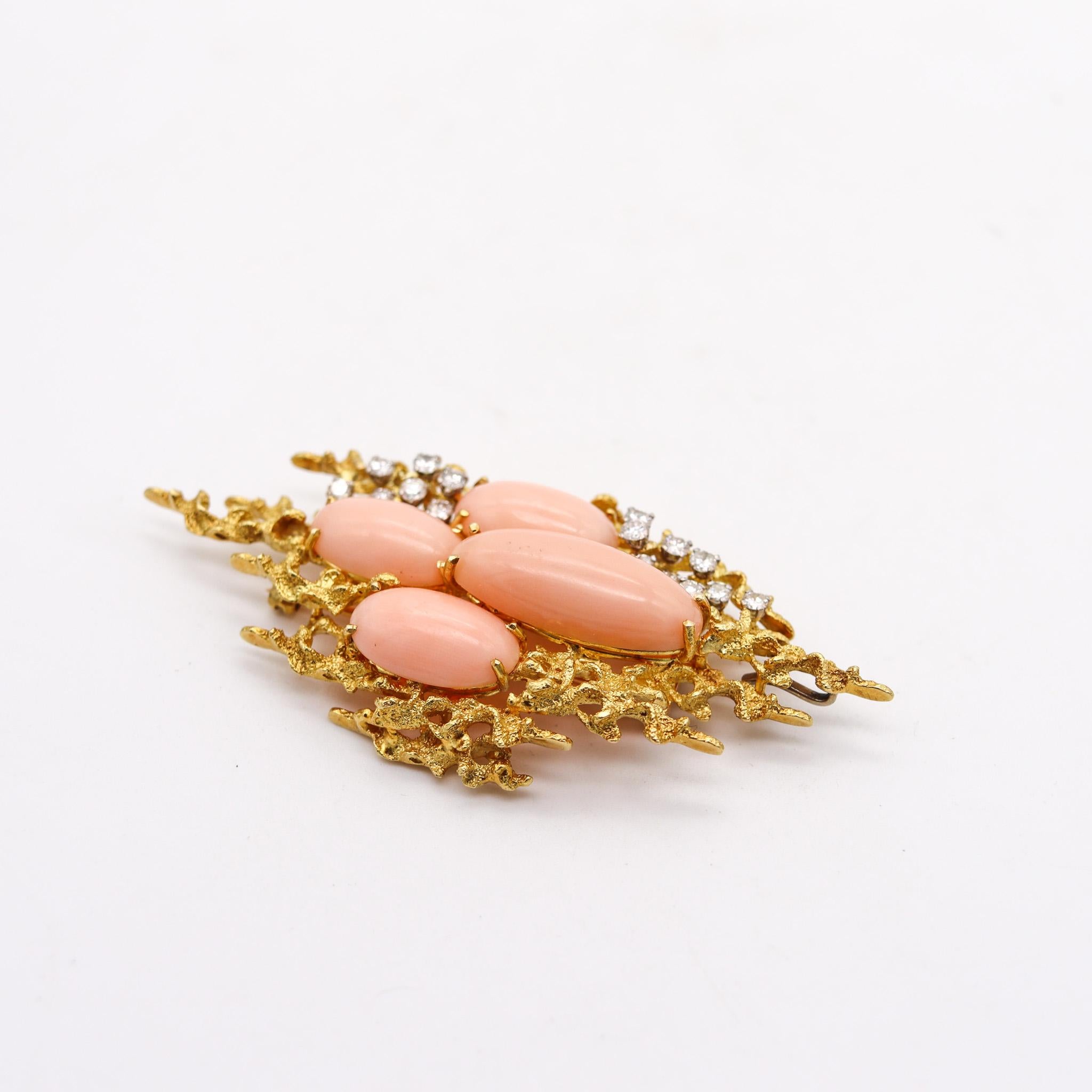 Modernist George Weil 1960 Brutalist Pendant Brooch In 18Kt Gold Diamonds And Corals For Sale