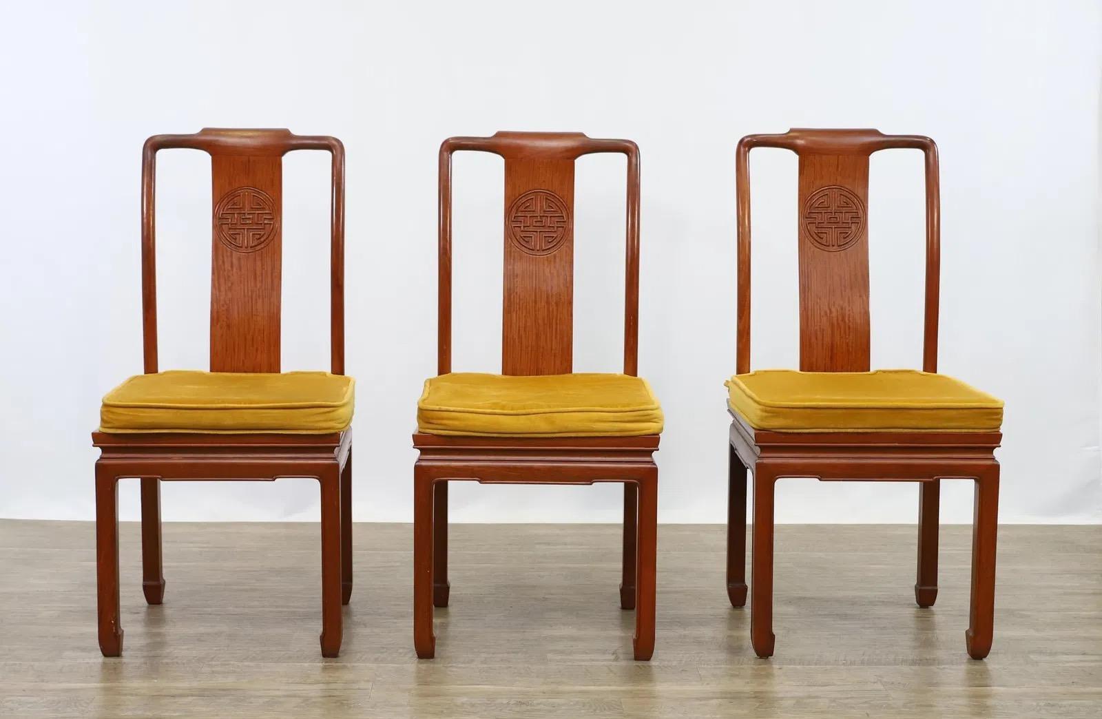 20ième siècle George Zee and Co. Ensemble de table à manger à rallonge anglo-chinois en teck et 8 chaises en vente