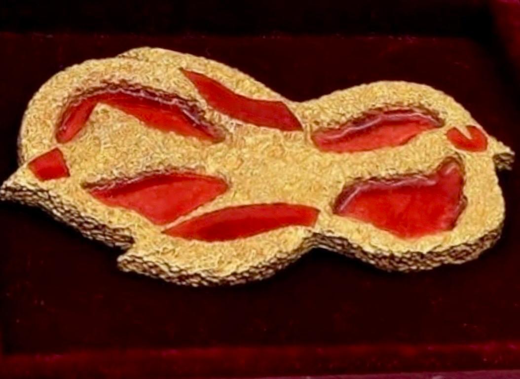 Rare 18 Karat Gold Enamel Georges Braque Sculpture Brooch For Sale 1