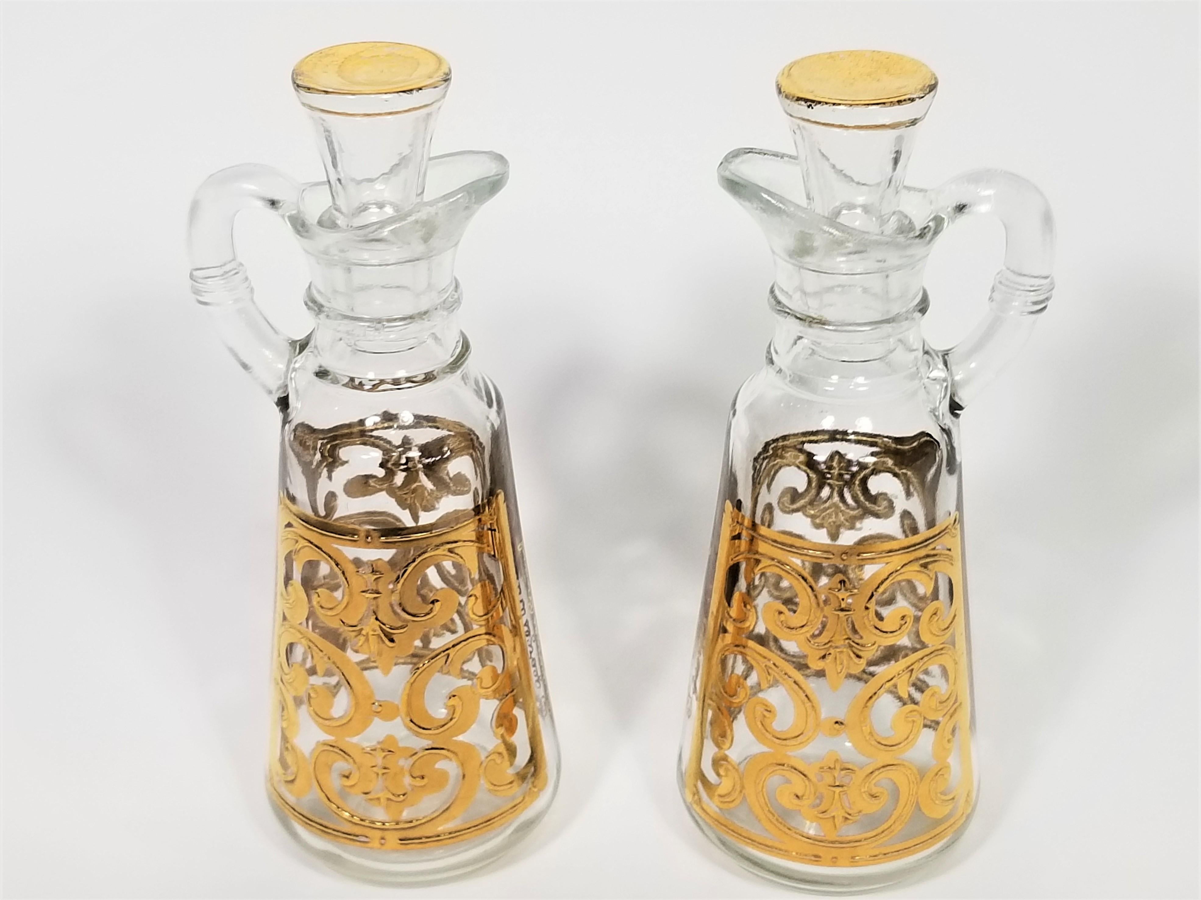 Mitte der 1960er Jahre Georges Briard Gold Paar Öl und Essig oder cruet Set. Glas mit 22-karätigem Gold. Beide sind signiert.
