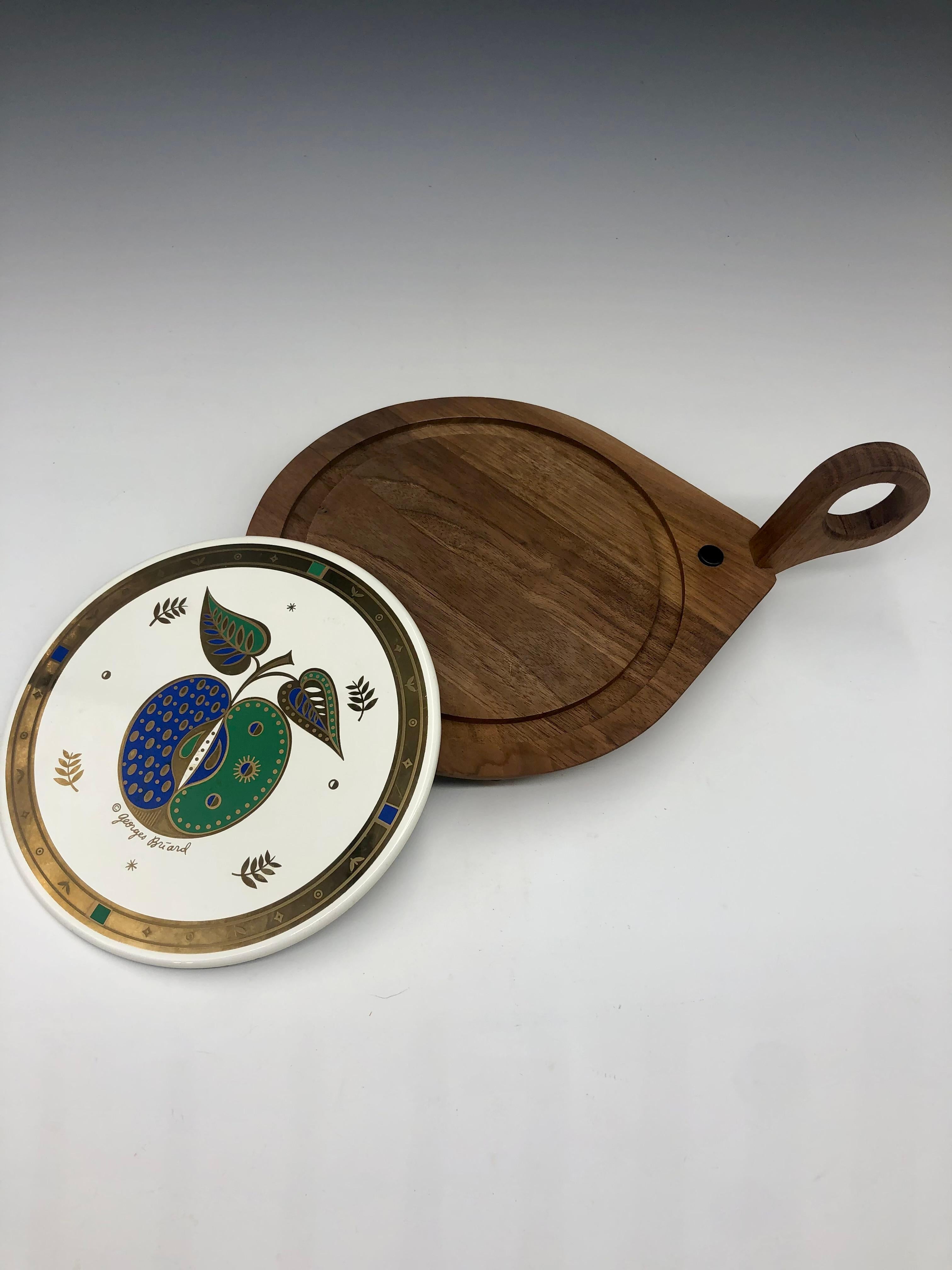 Wood Georges Briard Mid-Century Modern Walnut & Enamel Cheese Board with Knife For Sale