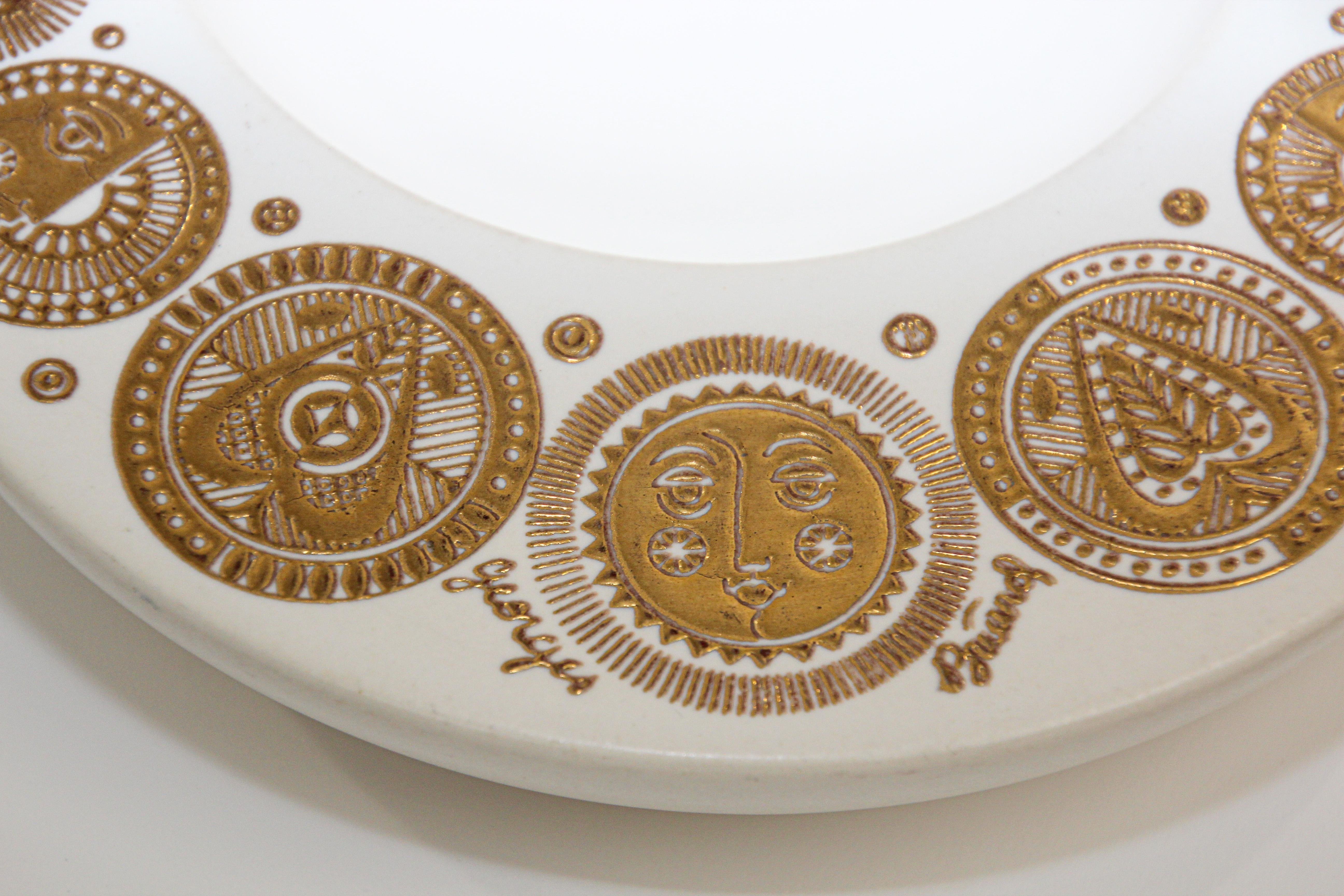 Hand-Crafted Georges Briard Midas Hyalyn Porcelain Ashtray with Gold Design For Sale