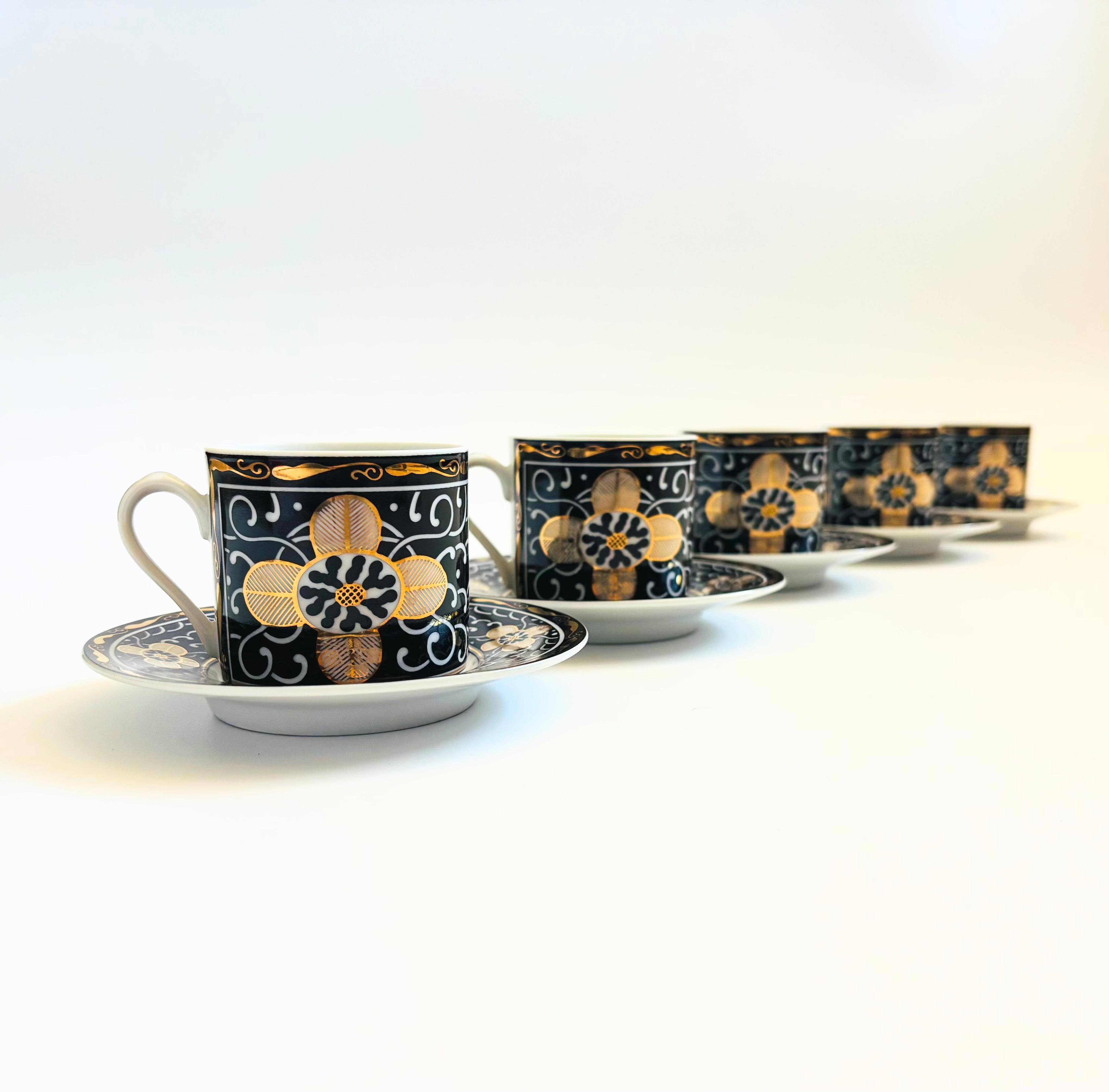 Tazze e piattini Georges Briard Royal Tapestry - Set da 5 in vendita 3