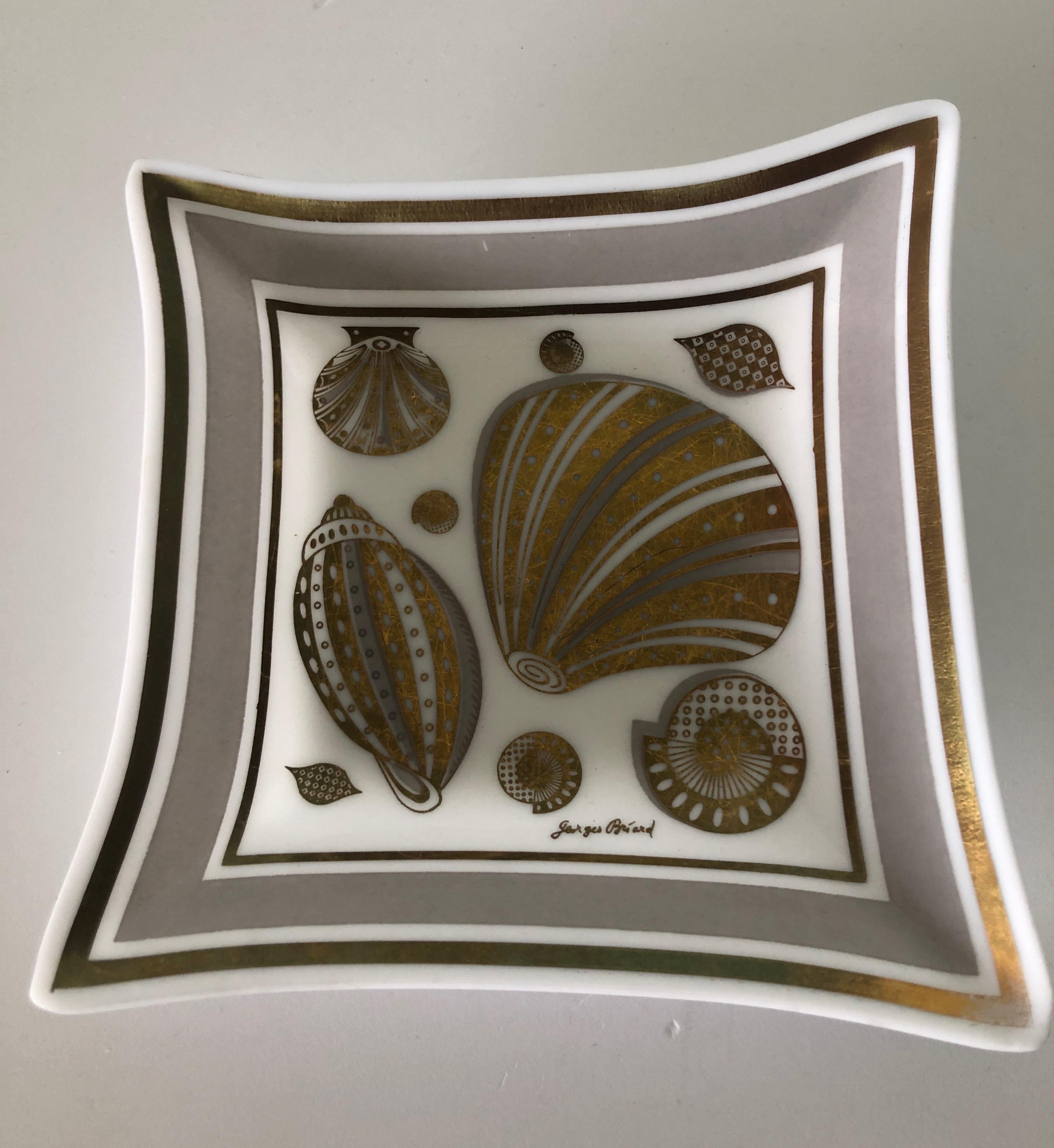 Modern Georges Briard Seashells Square Milk Glass Decorative Candy Dish