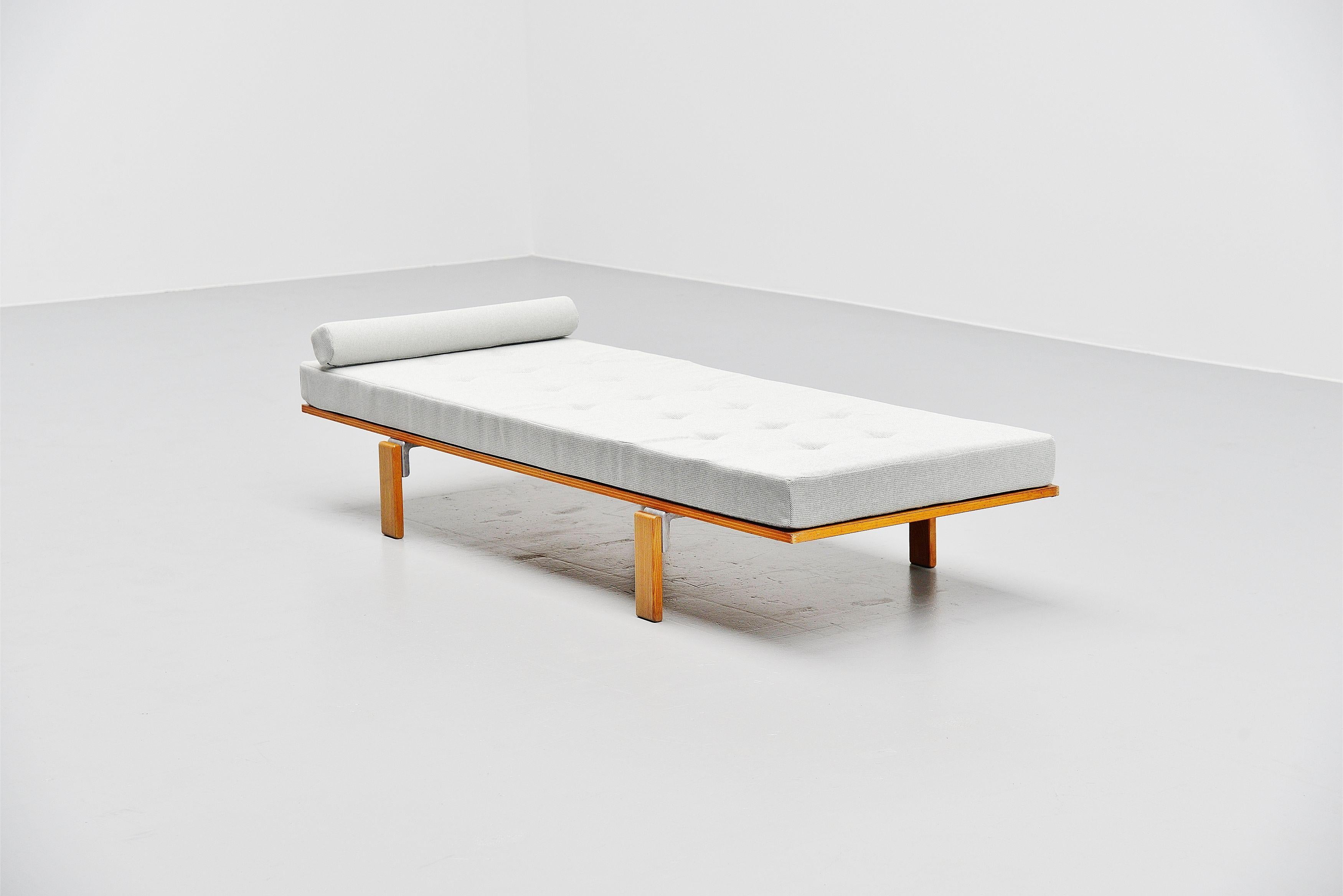 French Georges Candilis Anja Blomstedt Plein Daybed, France, 1969