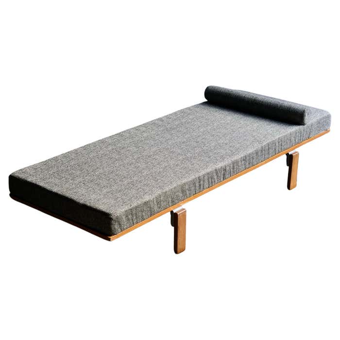 Georges Candilis and Anja Blomstedt Plein Daybed Sentou at 1stDibs