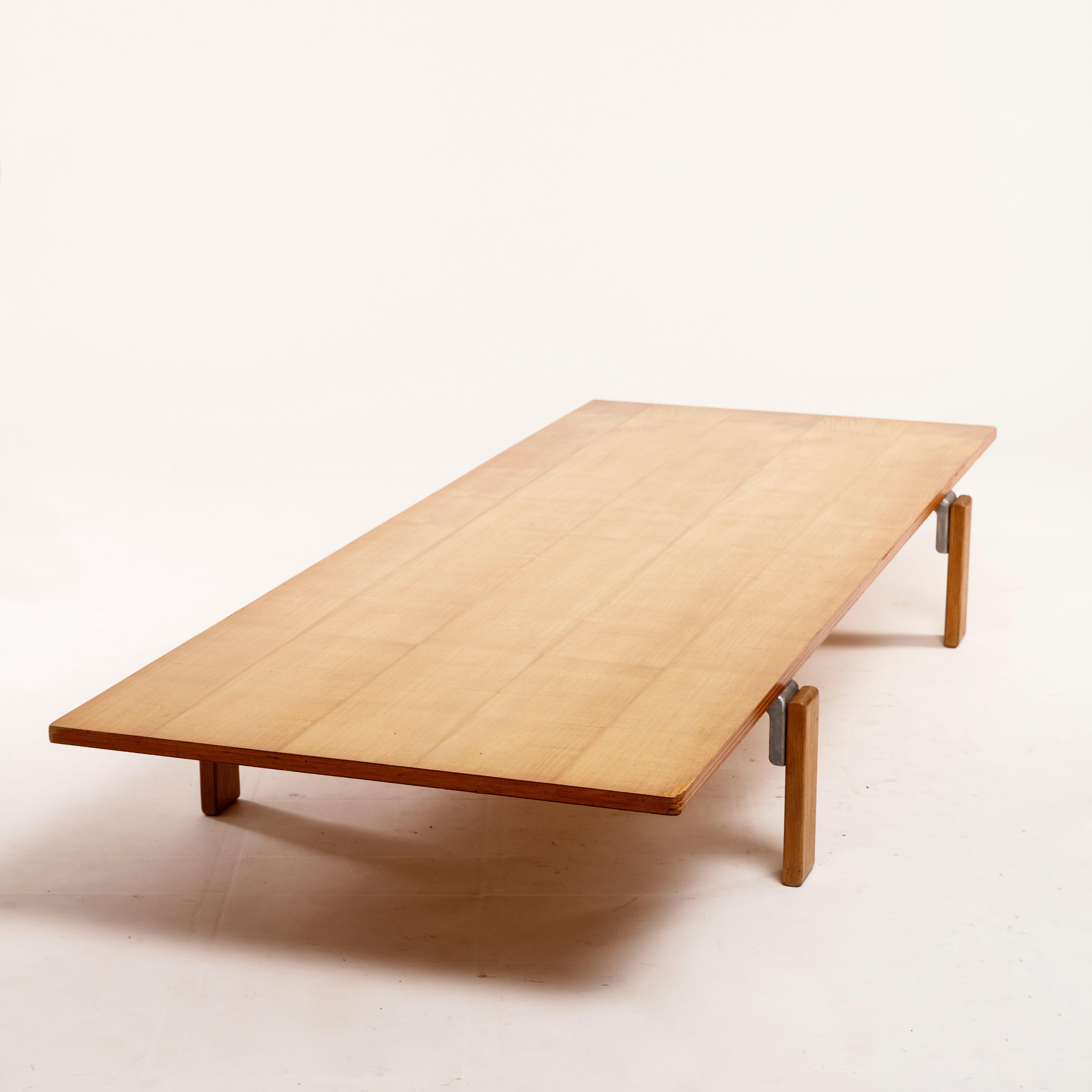 Georges Candilis & Anja Blomstedt raro letto da giorno minimalista, Francia 1969 in vendita 1