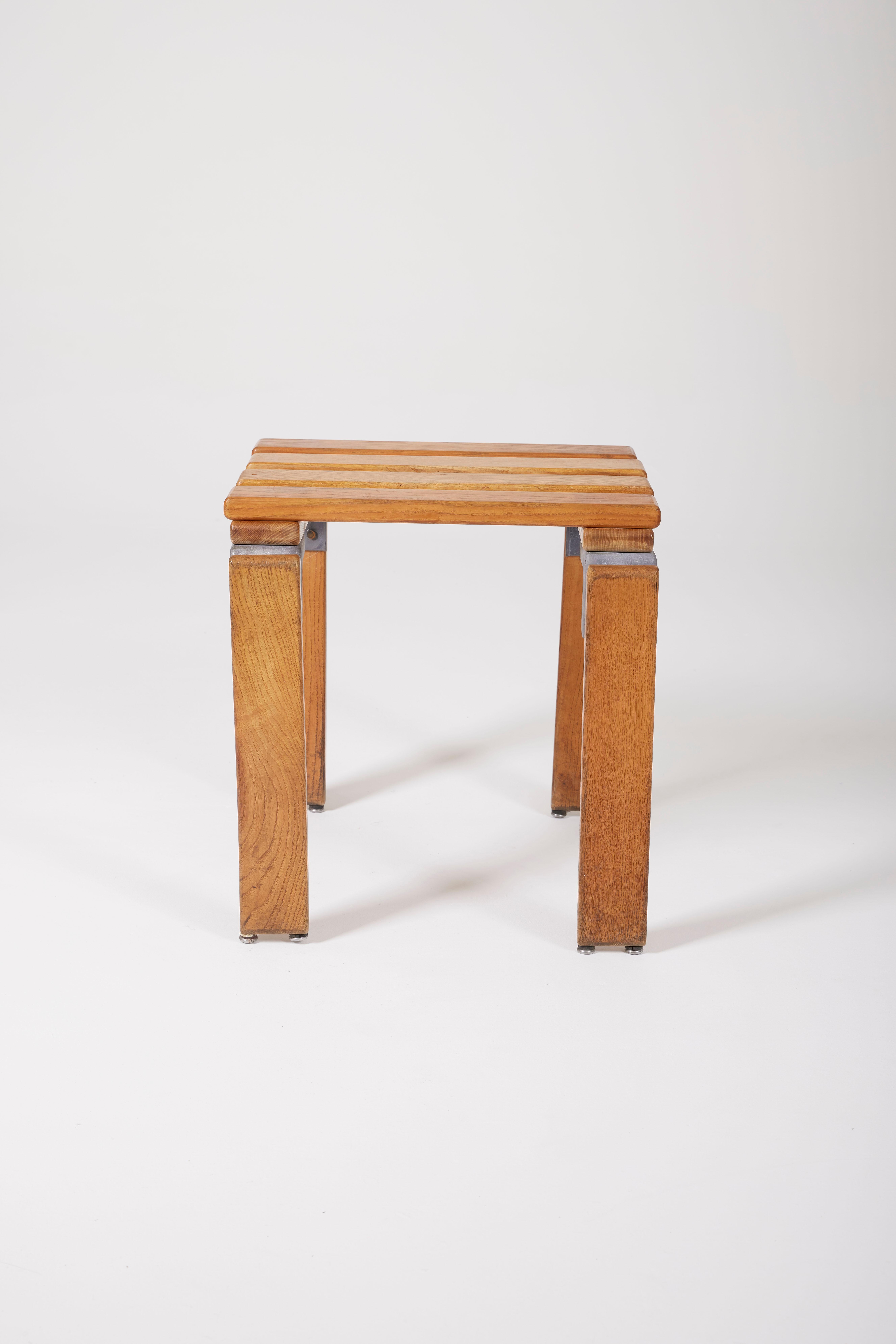 Georges Candilis wooden stool In Good Condition For Sale In PARIS, FR