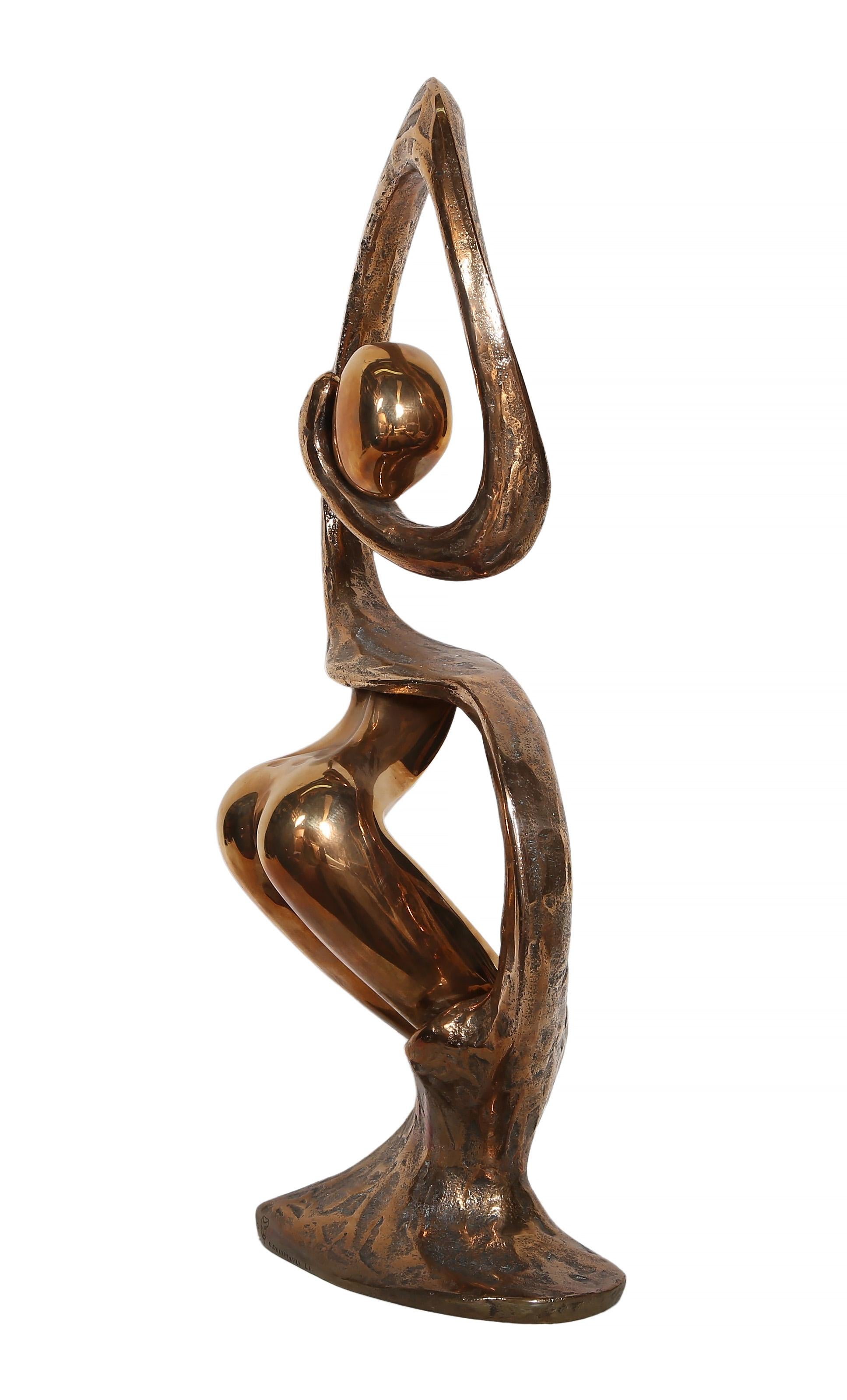Georges Charpentier, Français (1937 - 2024) - Nu abstrait, Année :  circa 1980, Medium :  Sculpture en bronze à patine dorée, signature et numérotation inscrites, Edition :  EA, Taille :  31 x 12 x 8 in. (78.74 x 30.48 x 20.32 cm) 