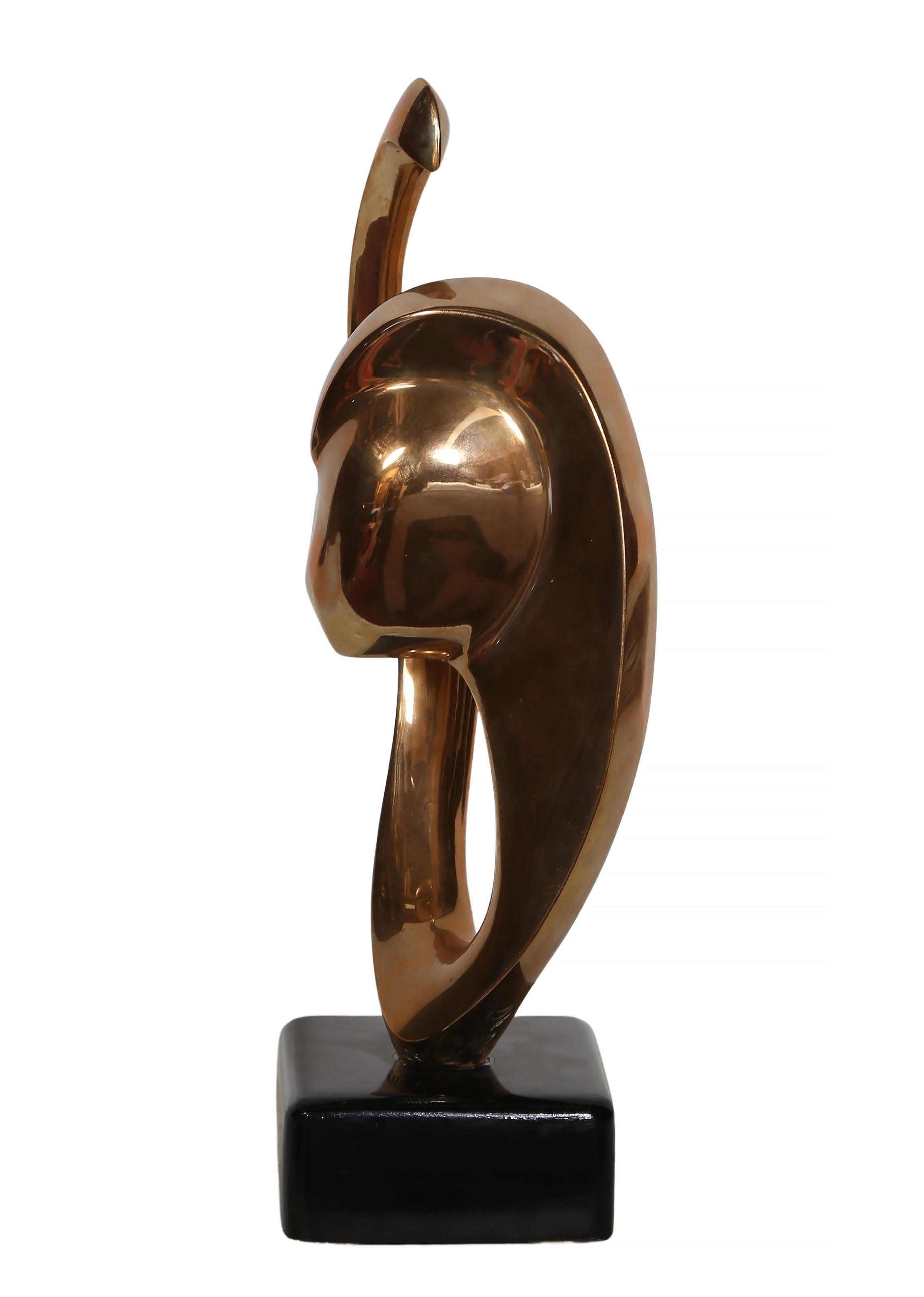 Portrait de femme, Modernity Sculpture en bronze à patine dorée en vente 5