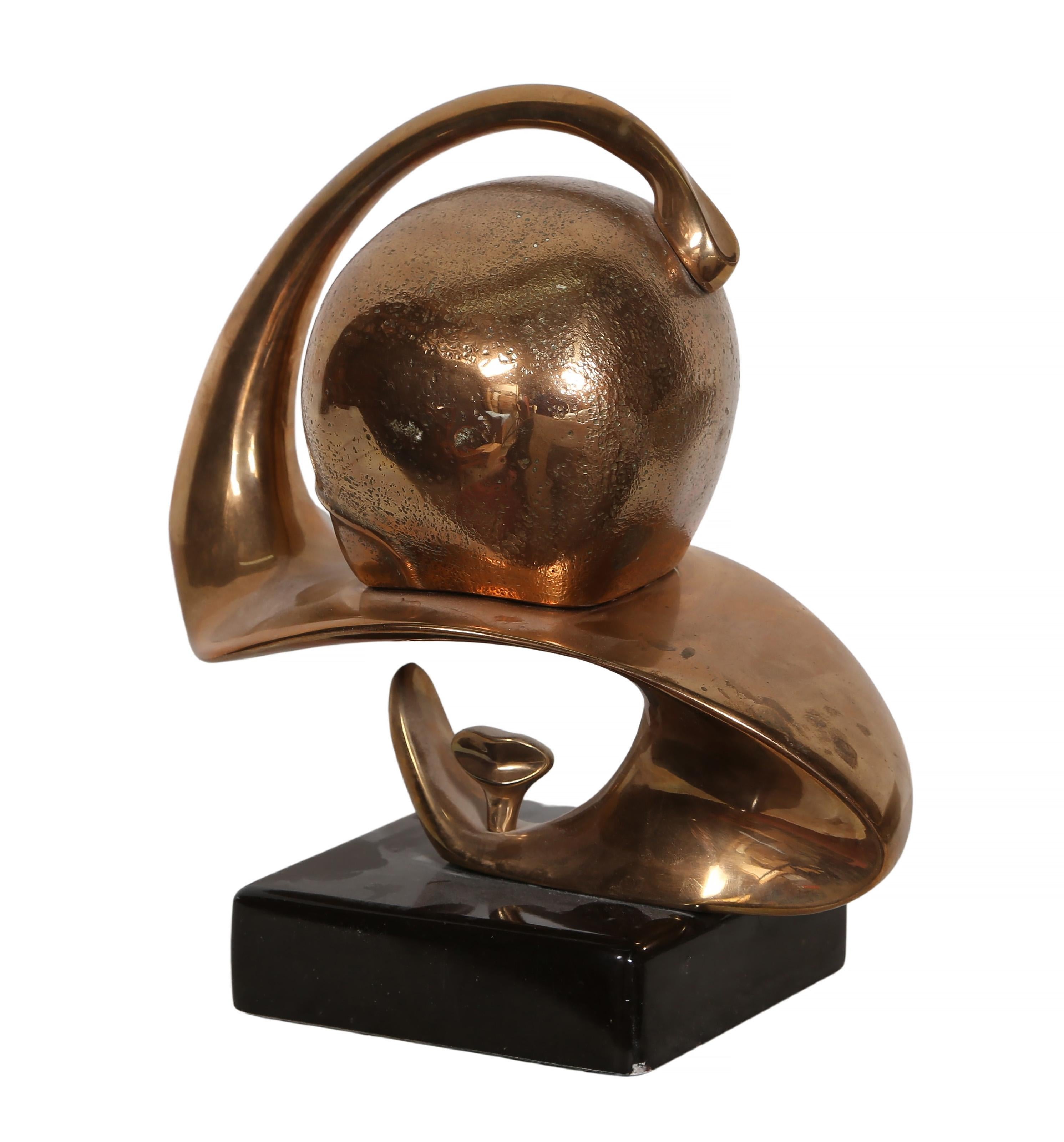 Figura pensante, escultura moderna de bronce patinado dorado de Georges Charpentier en venta 3