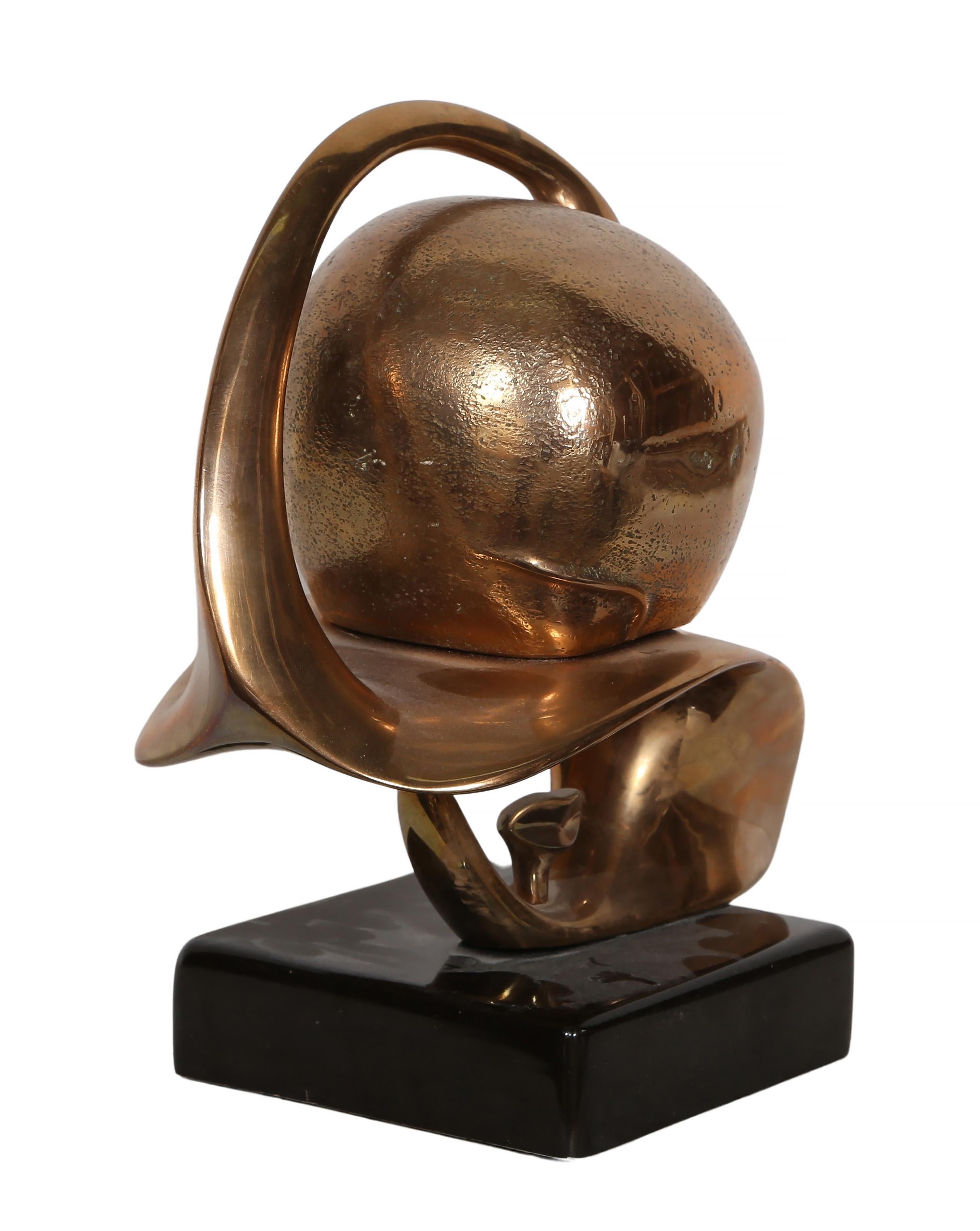 Figura pensante, escultura moderna de bronce patinado dorado de Georges Charpentier en venta 5