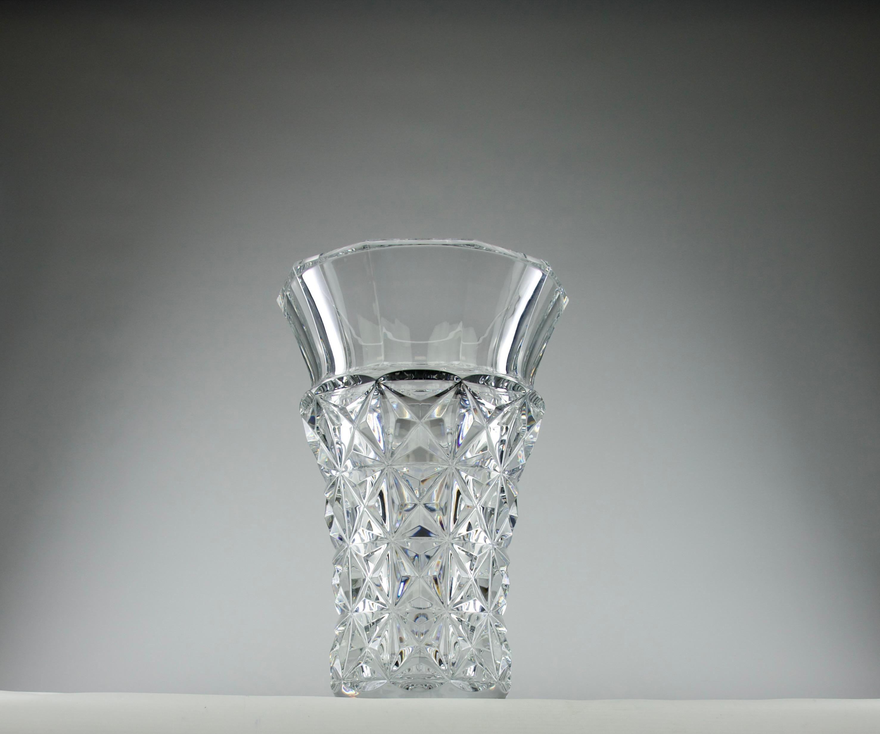 Art déco Georges Chevalier pour Baccarat, Vase en cristal 