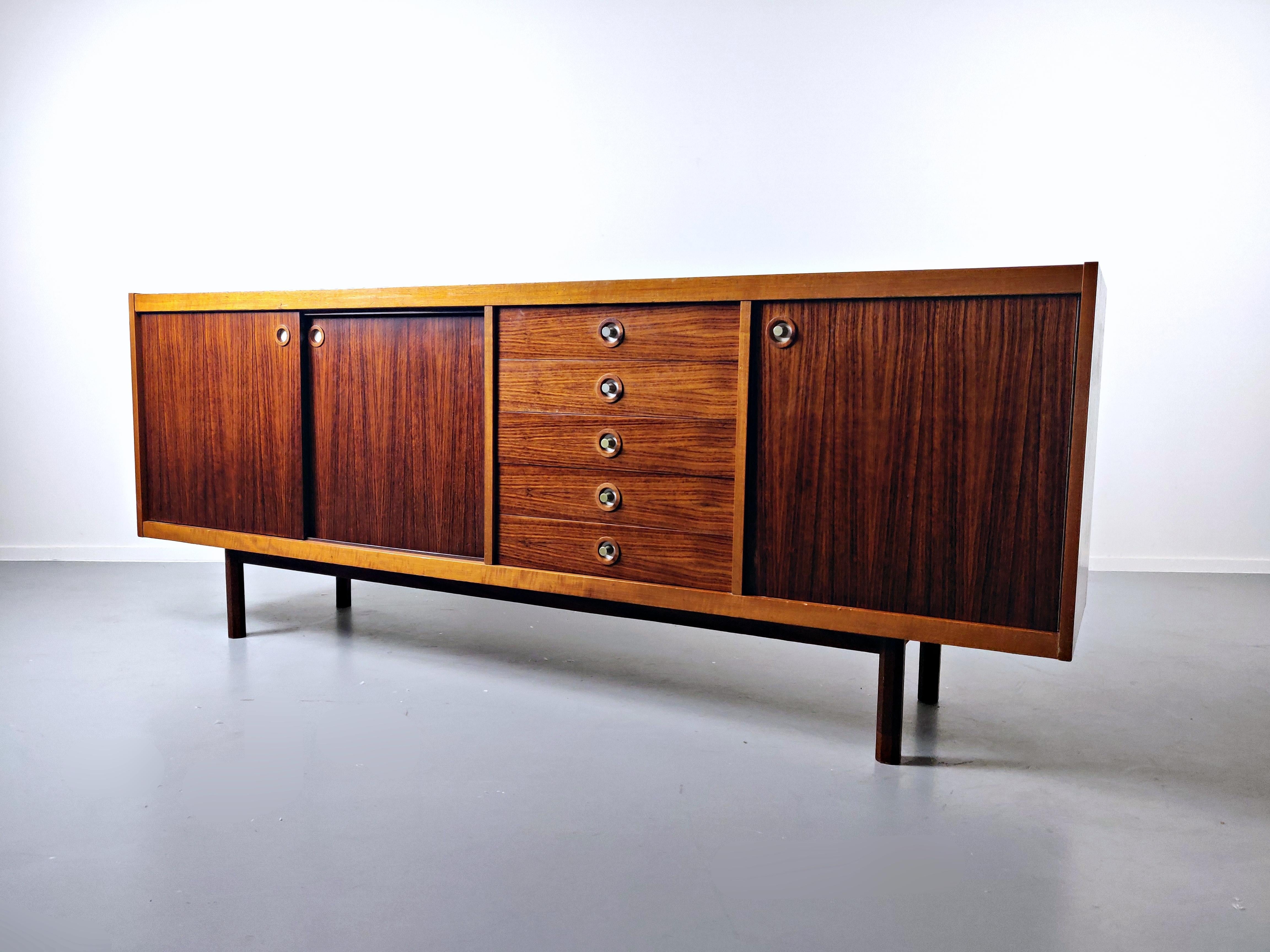 Georges Coslin Mid-Century Modern-Sideboard aus Holz, 1950er Jahre im Angebot 1