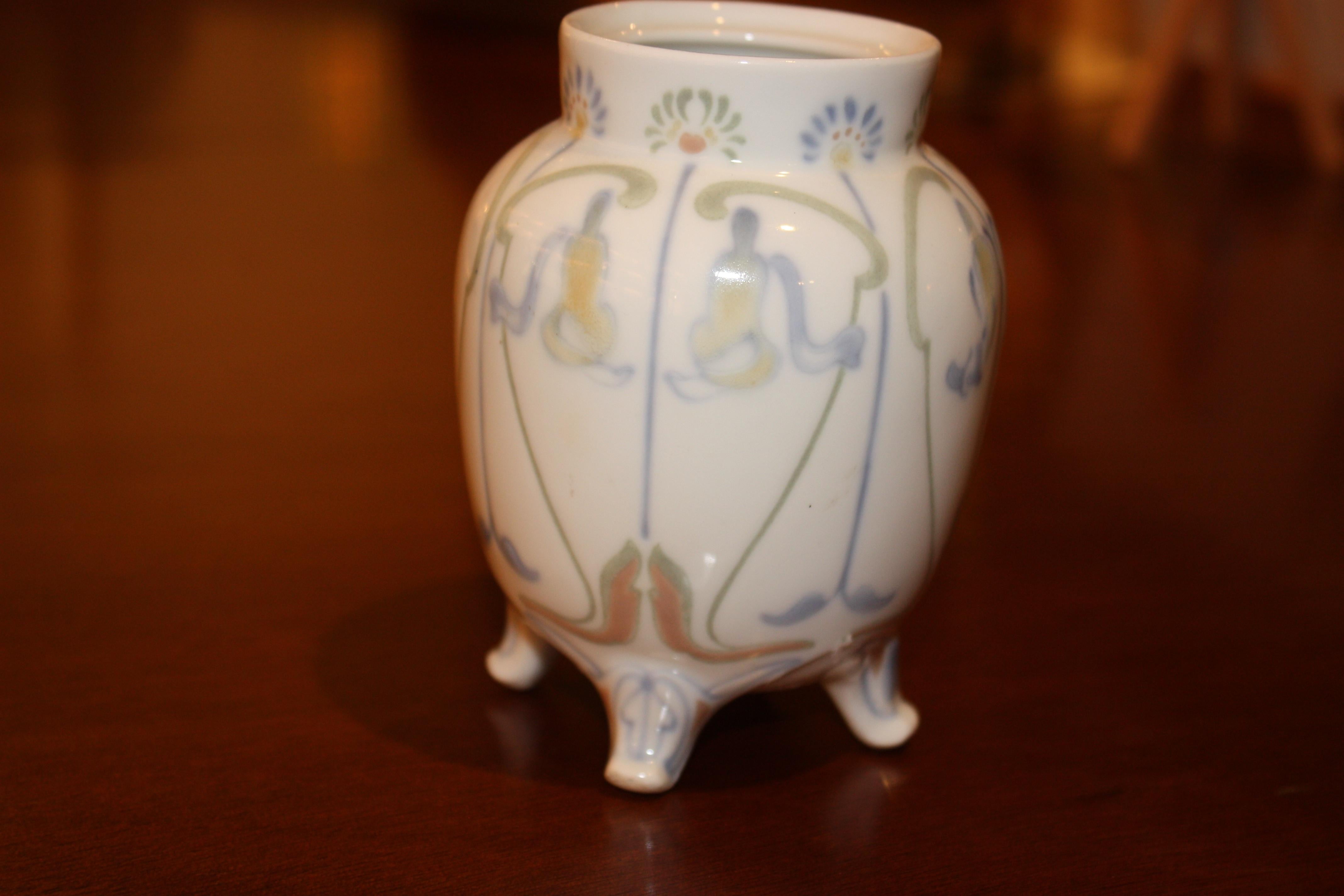 19th Century Georges de Feure French Art Nouveau Covered Porcelain Jar For Sale