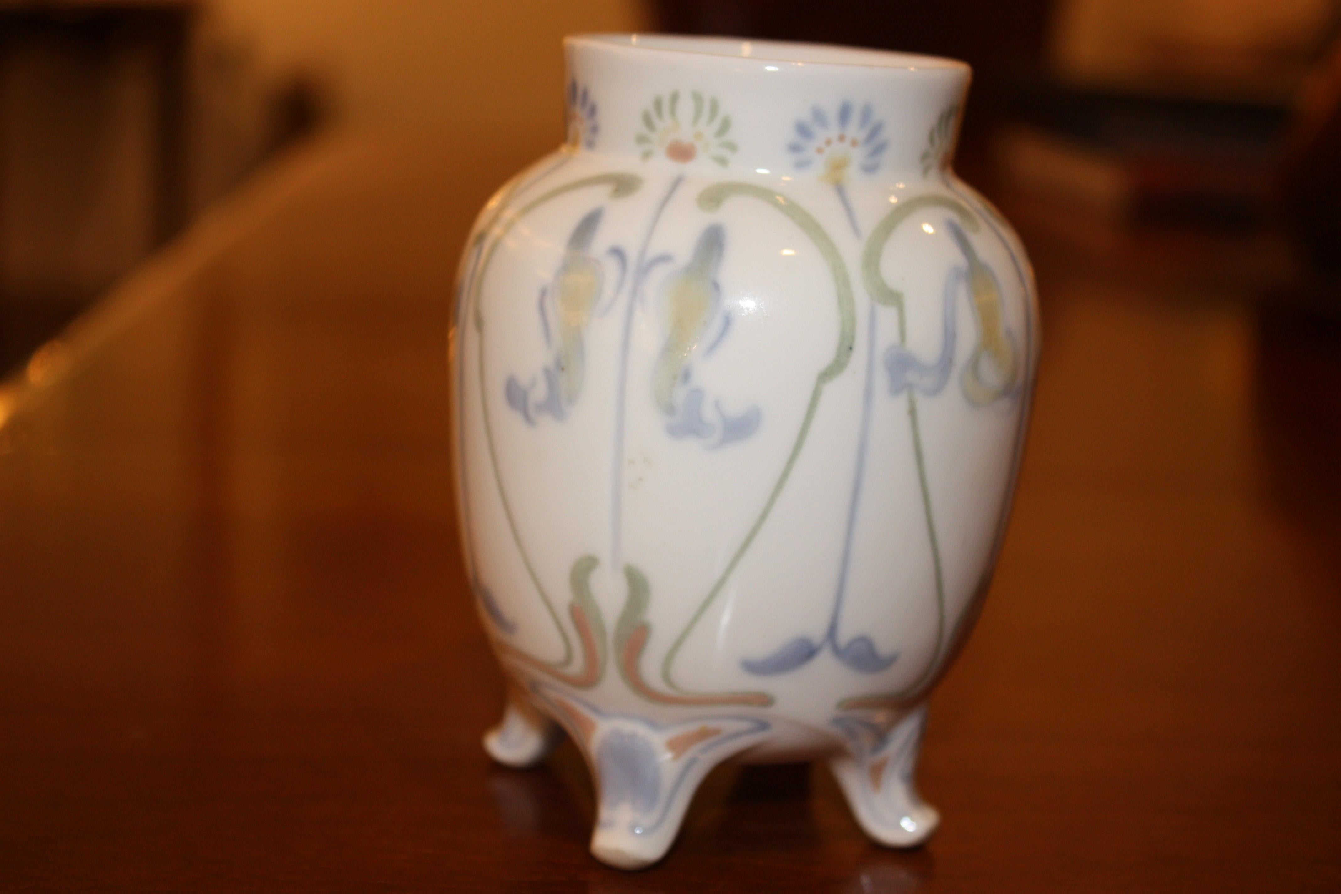 Georges de Feure French Art Nouveau Covered Porcelain Jar For Sale 1