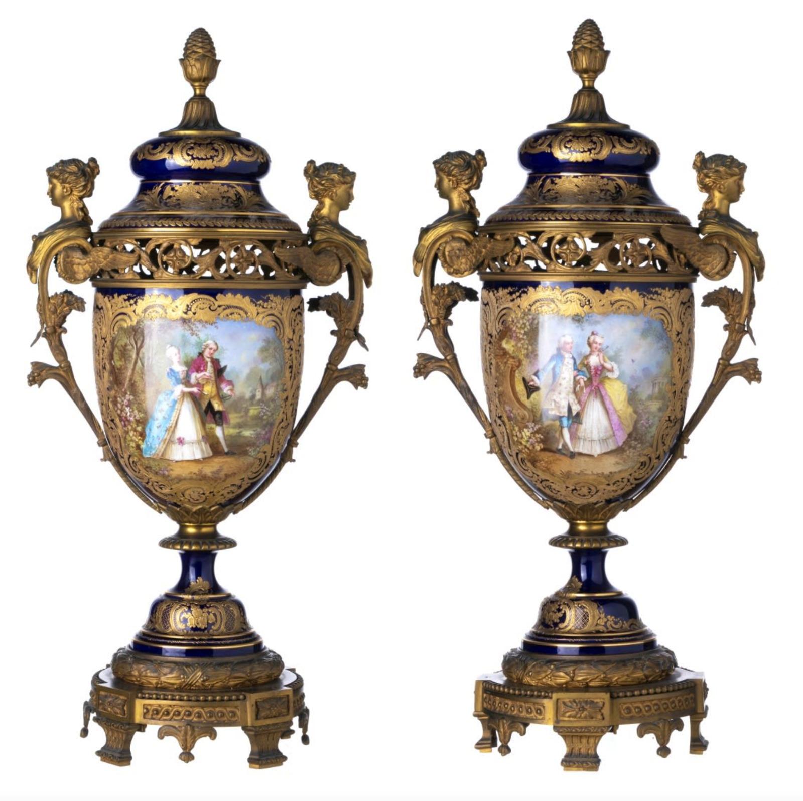Georges Émile Poitevin Erstaunliches Paar Porzellan Amphoren Sèvres, 19. Jahrhundert im Zustand „Gut“ im Angebot in Madrid, ES