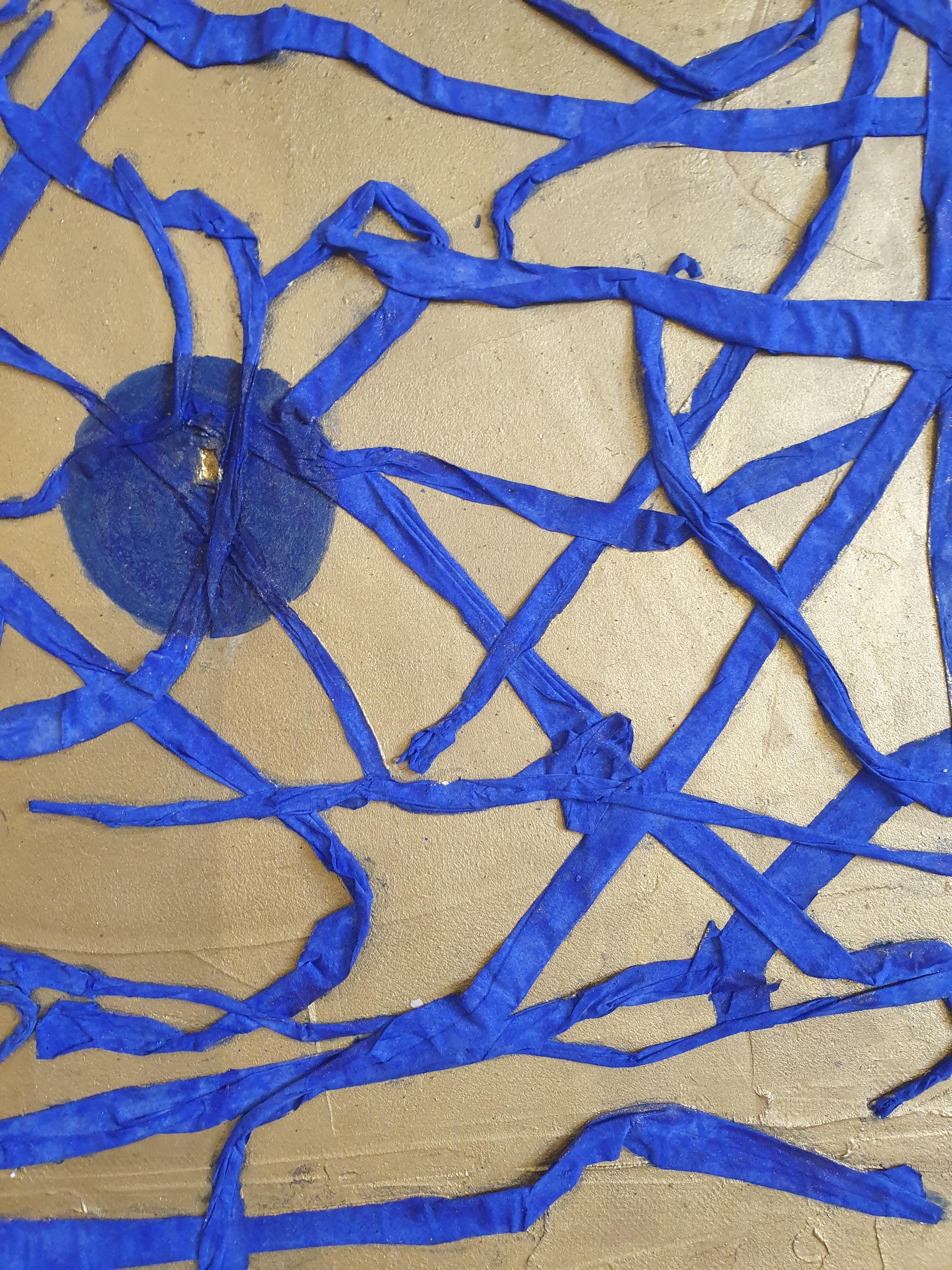 'Traces', Contemporary Mixed Media Abstract. Tendrils of Blue on Gold. For Sale 10