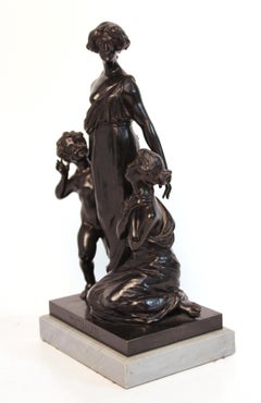 Sculpture en bronze « Mutualite » de Georges Flamand de style Art Nouveau sur socle en marbre