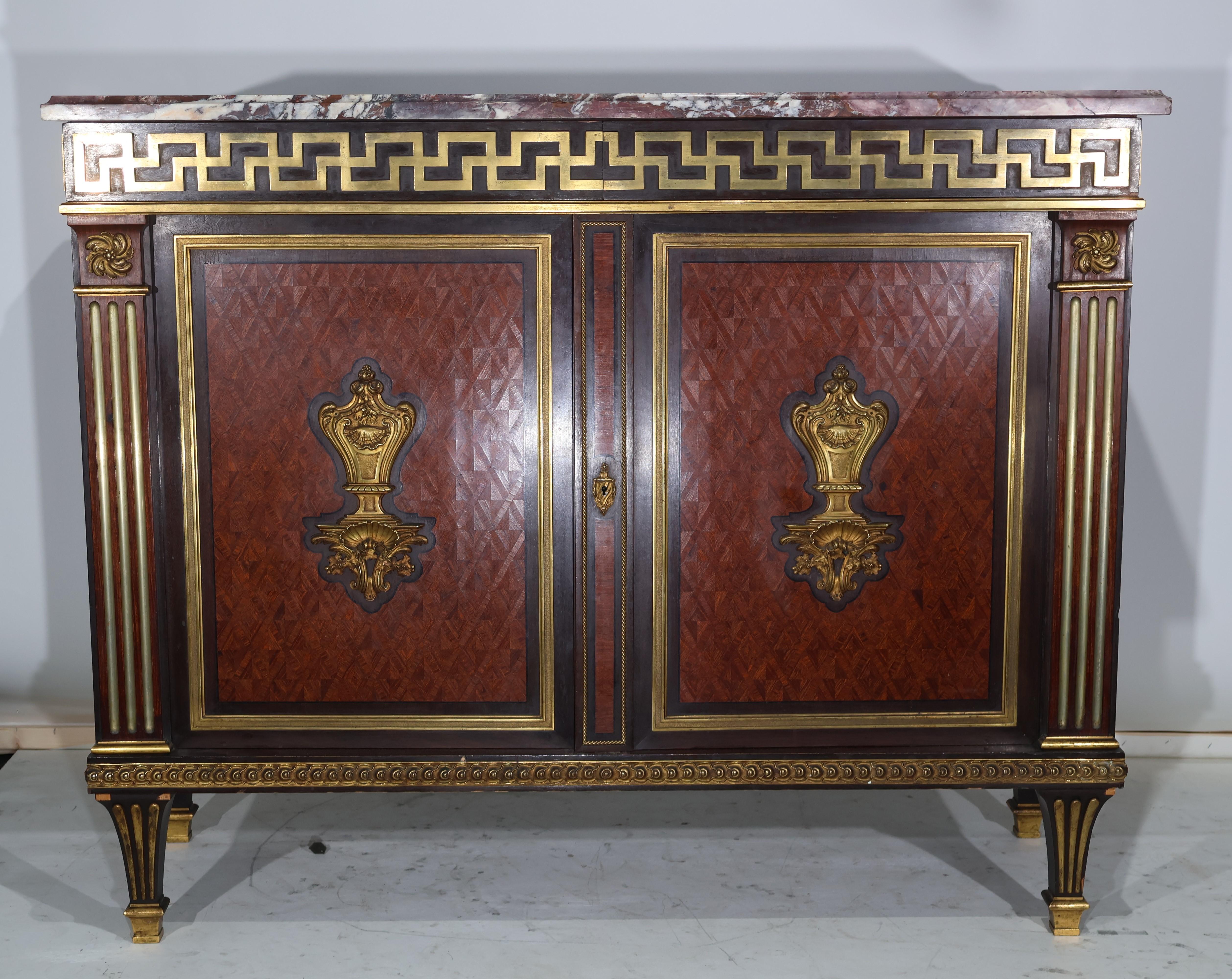 Fine XIX secolo Georges-Francois Alix Commode francese con piano in marmo e ormolu, Francia, 1870 circa in vendita