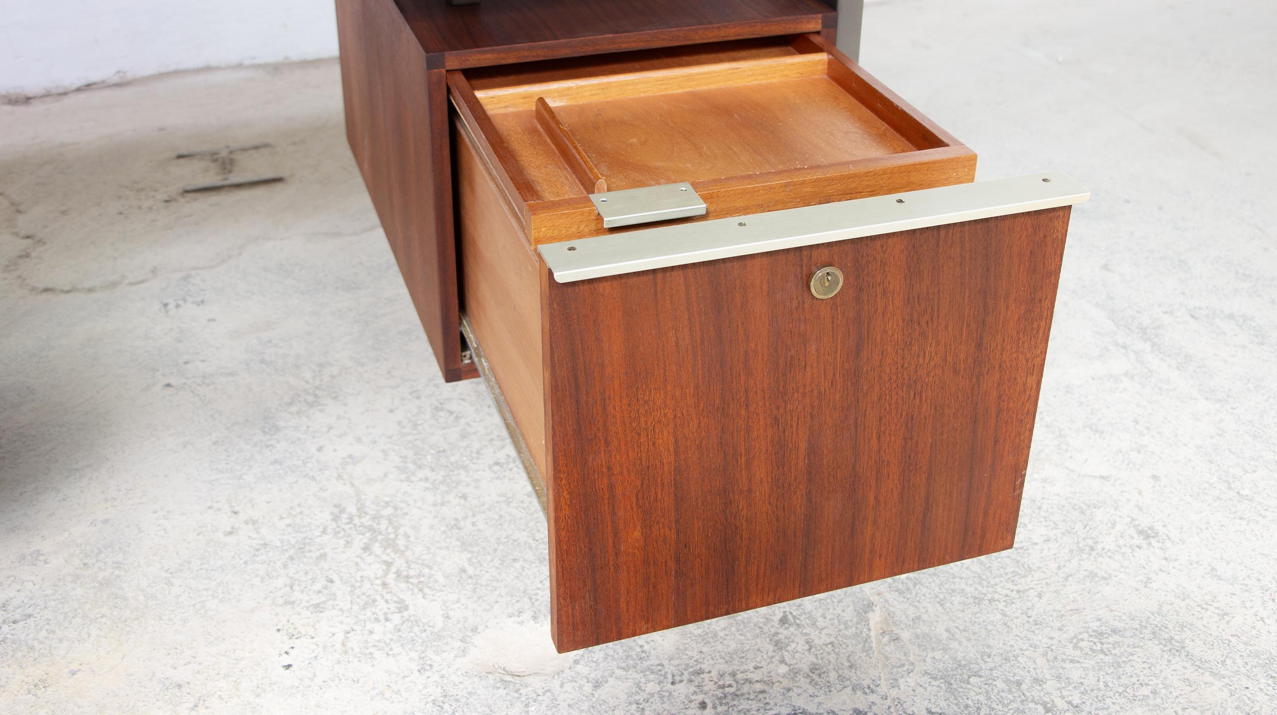 20ième siècle Bureau Georges Frydman modèle 162 pour EFA