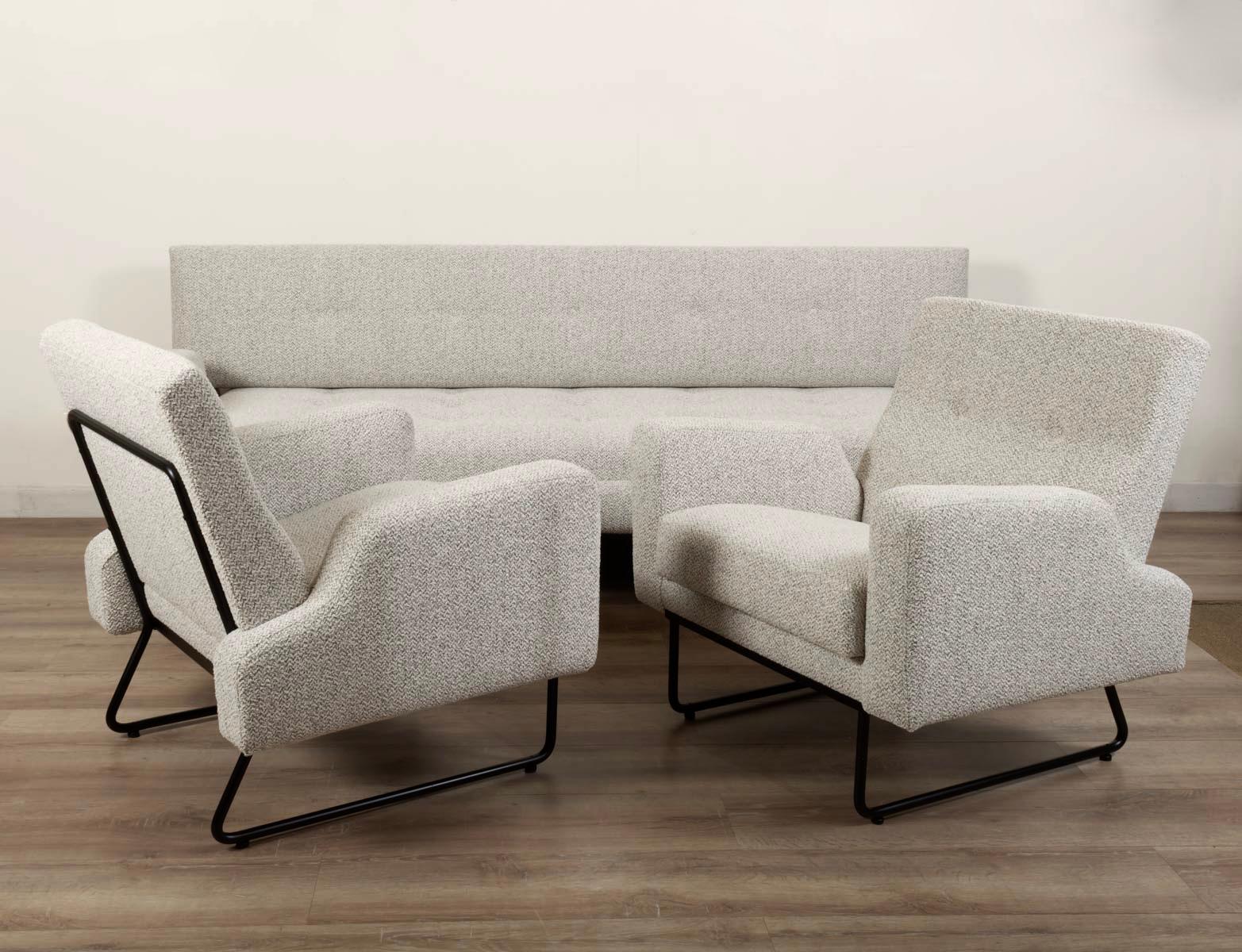 Georges Frydman living room set, EFA France, 1960

Rare living room set designed by Georges Frydman for EFA, French editor, in the 1960s.
This living room set is composed of 2 armchairs and a sofa. They present a characteristic design of the 60's