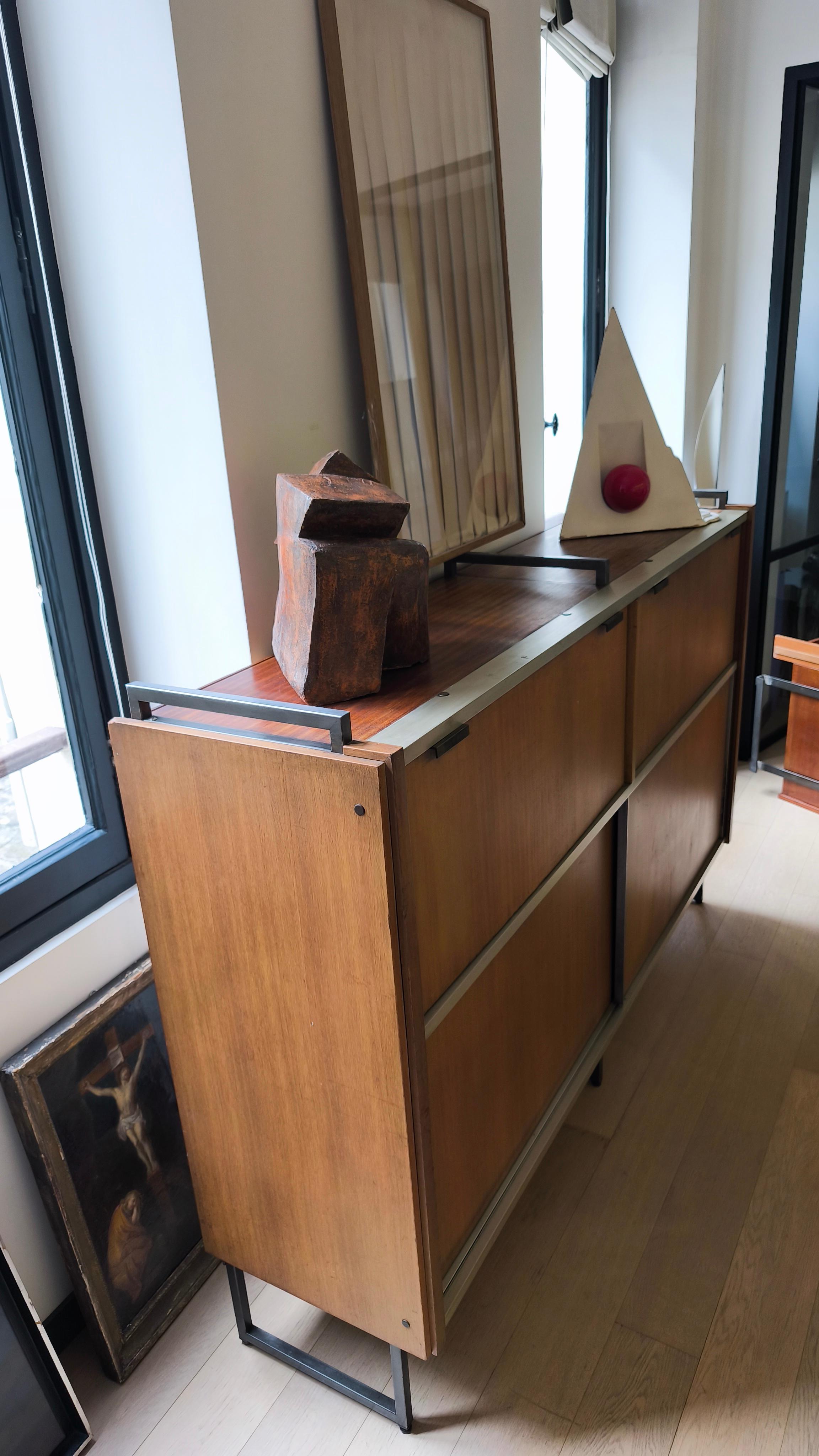 Buffet en noyer Georges Frydman, édition EFA, années 1960 en vente 4