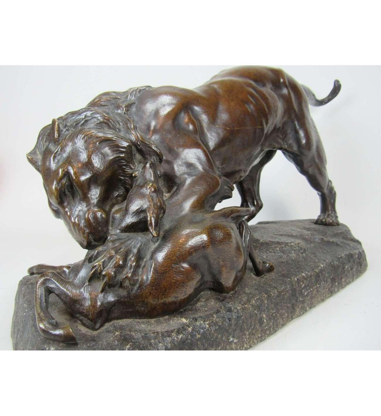 Georges Gardet - (1863-1939)+ Fusione in bronzo,  Leone che divora un'antilope in vendita 2
