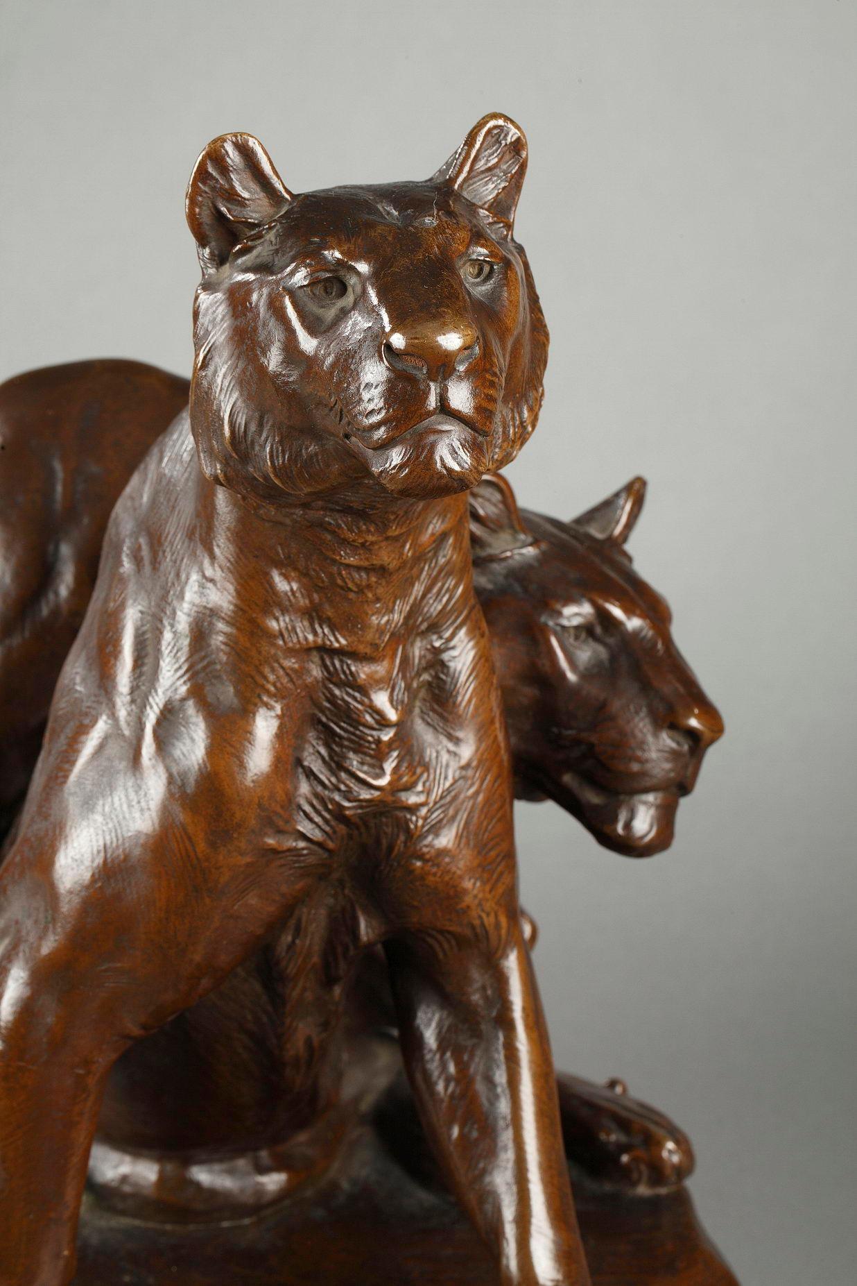 Due giovani leoni - Figurative Sculpture Oro di Georges Gardet