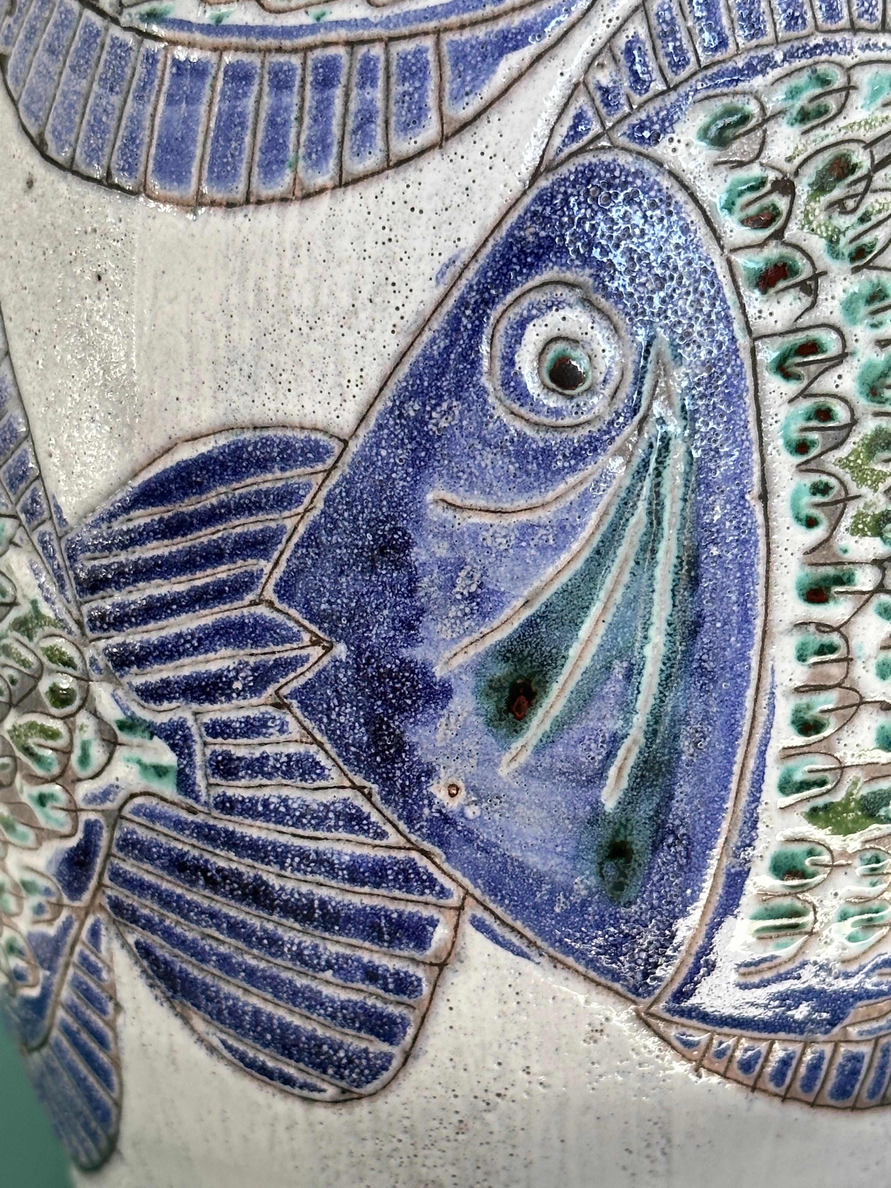 Georges GOUZY earthenware vase, fish design and polychrome enamel, France 1950s For Sale 8