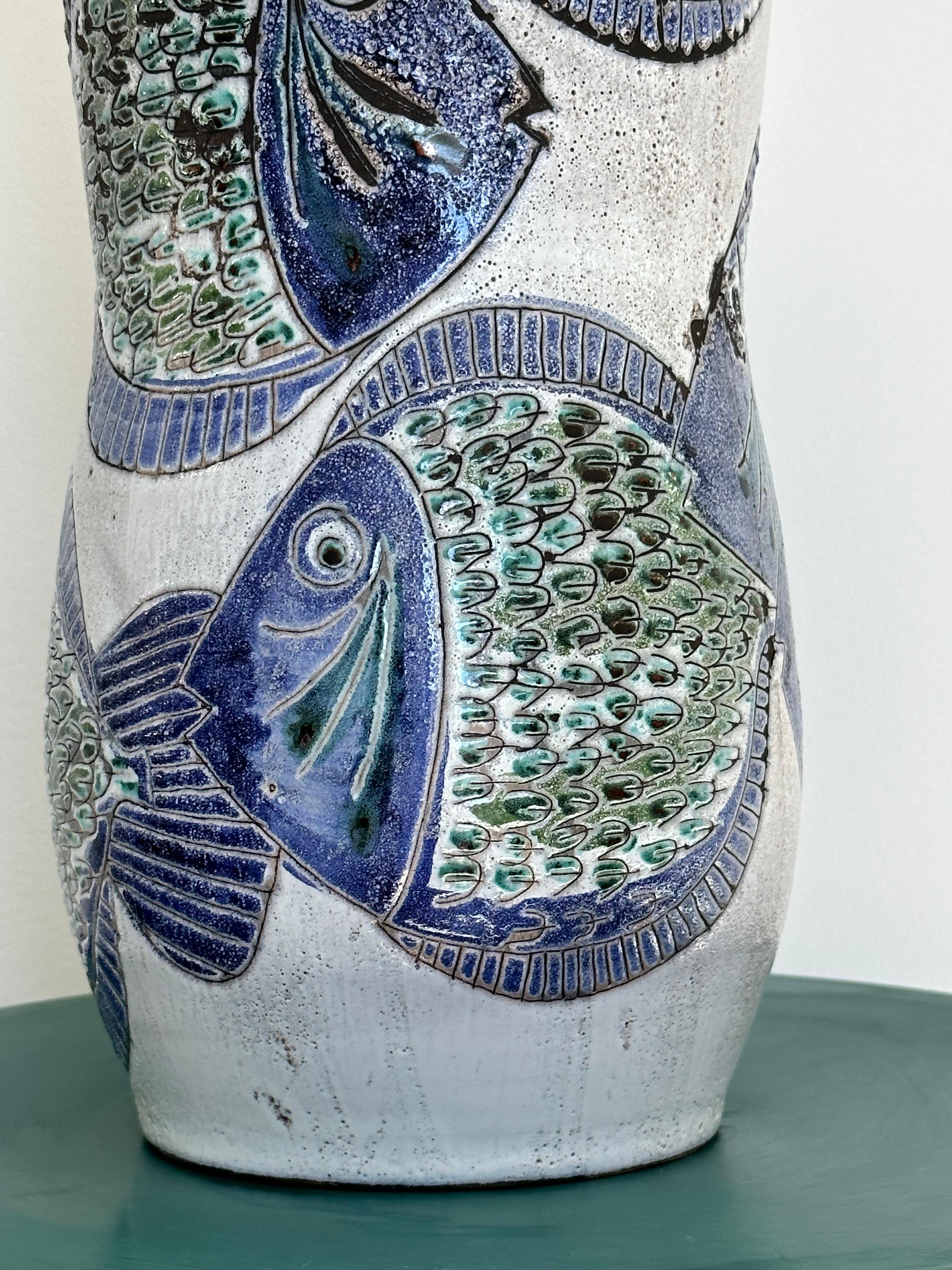 French Georges GOUZY earthenware vase, fish design and polychrome enamel, France 1950s For Sale