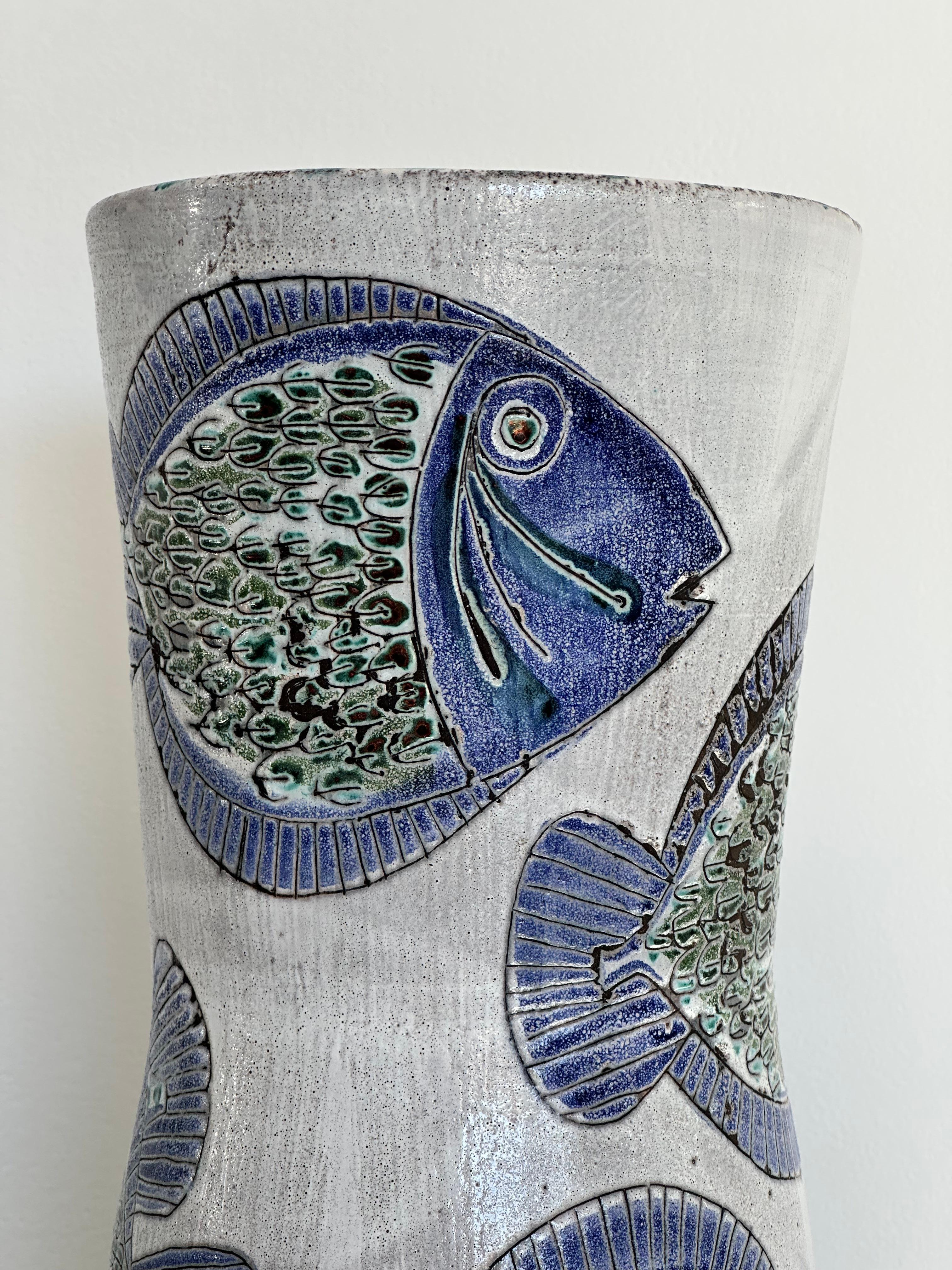 Enamel Georges GOUZY earthenware vase, fish design and polychrome enamel, France 1950s For Sale