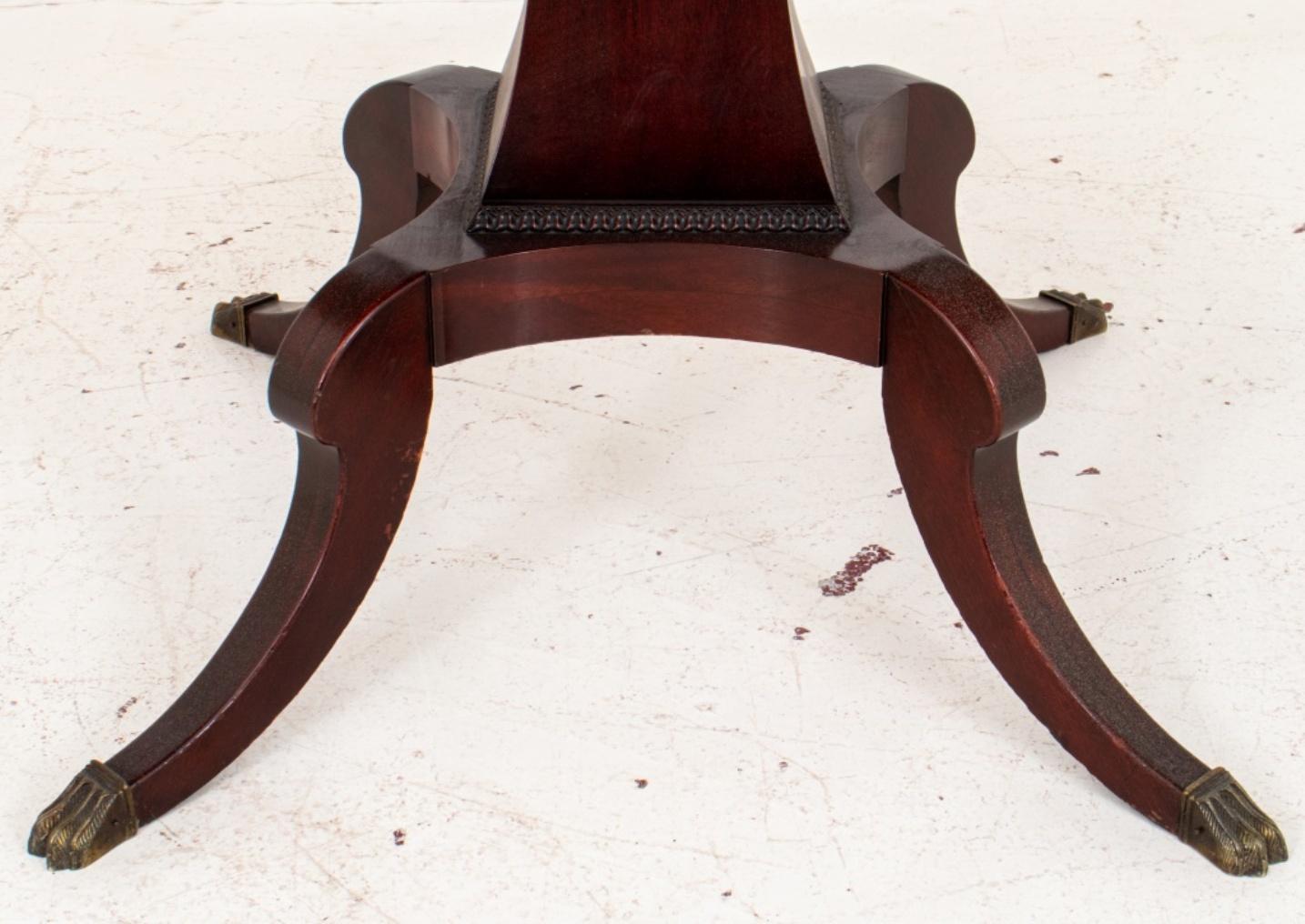 Georges III Style Mahogany Pembroke Table In Good Condition In New York, NY