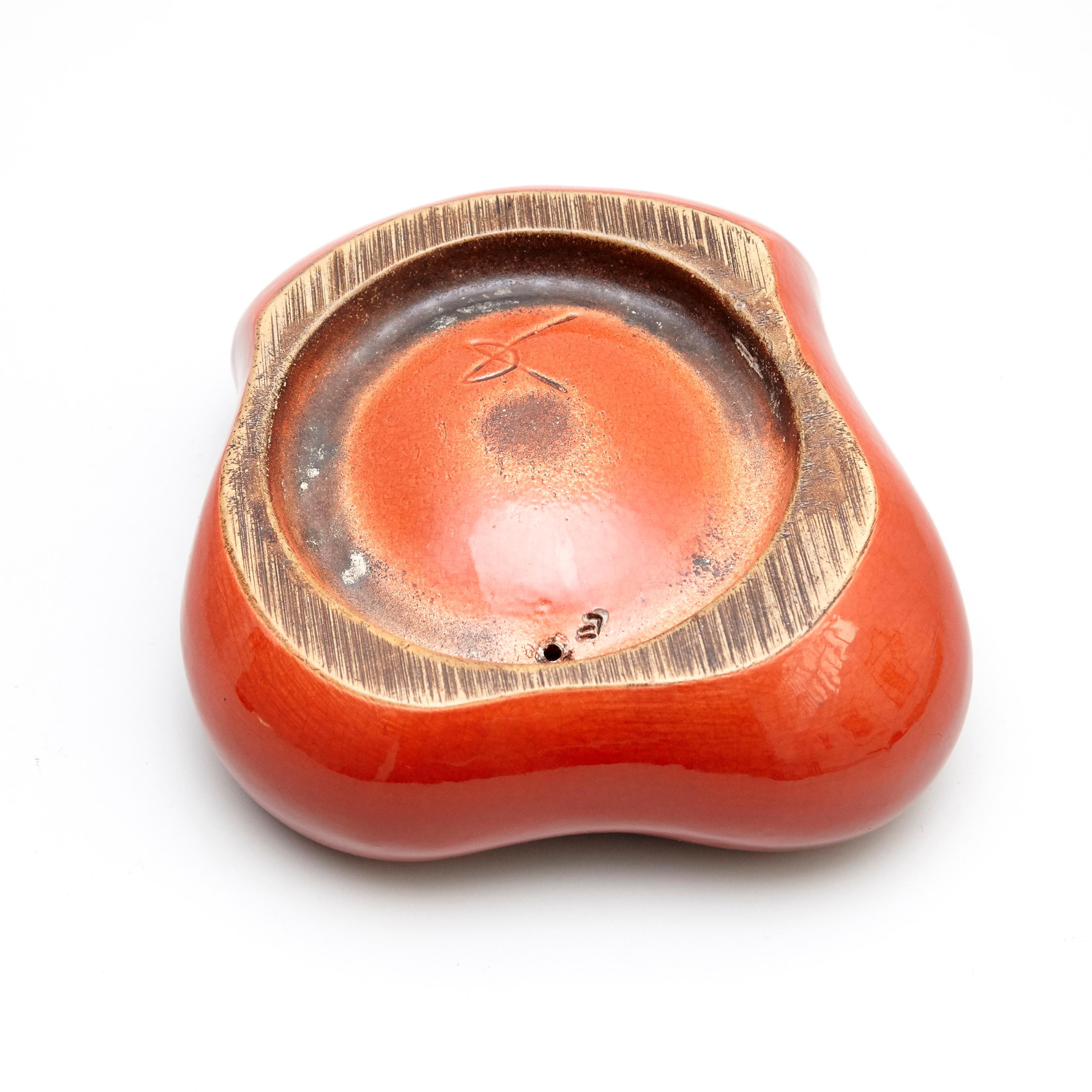 Georges Jouve and Mathieu Matégot Patte D'ours Red Ceramic Ashtray, circa 1950 9