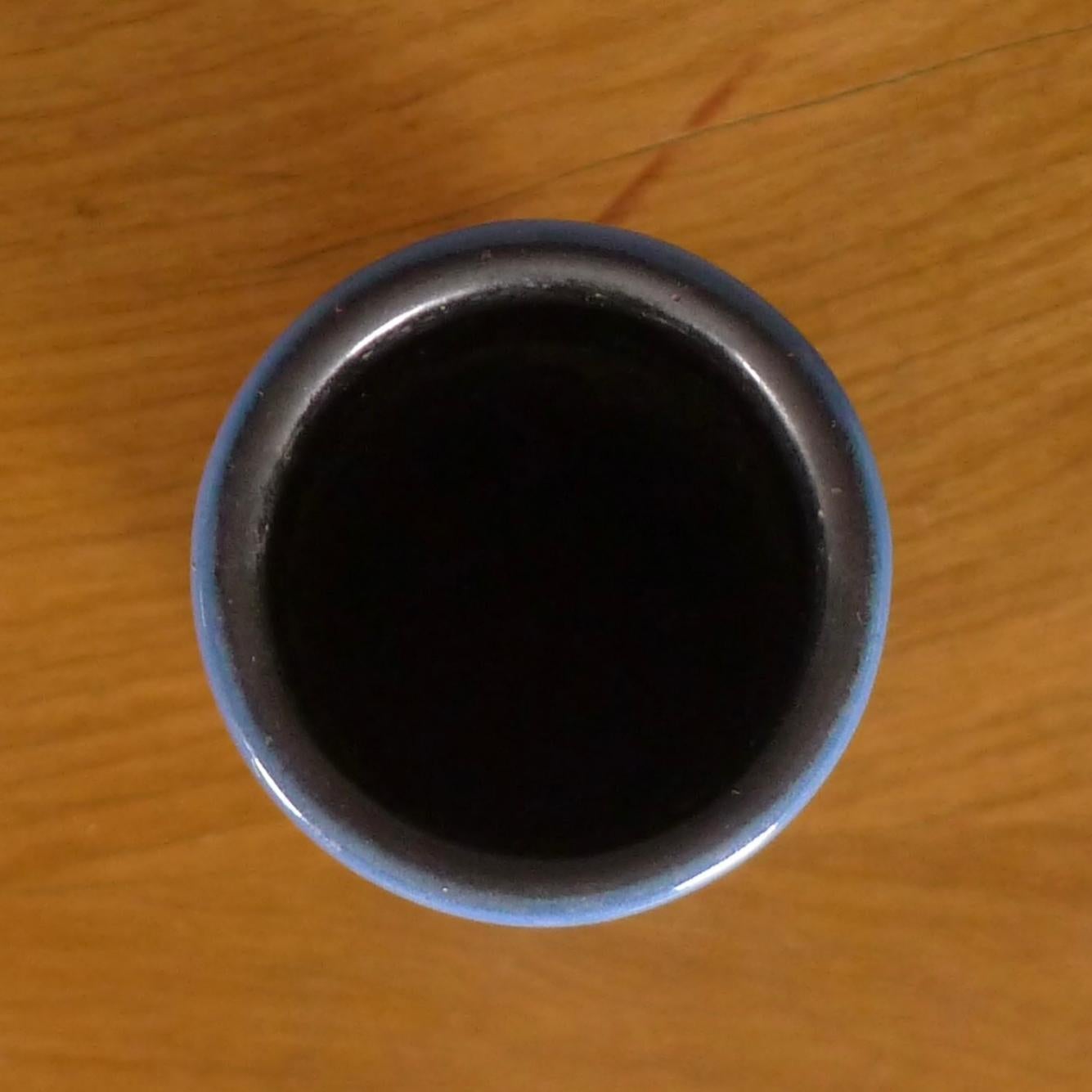 Georges Jouve, Vase cylindre, grès émaillé bleu céruléen, années 1950, signé Excellent état - En vente à Wargrave, Berkshire