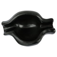Chef-d'œuvre du plat en céramique noire Georges Jouve France