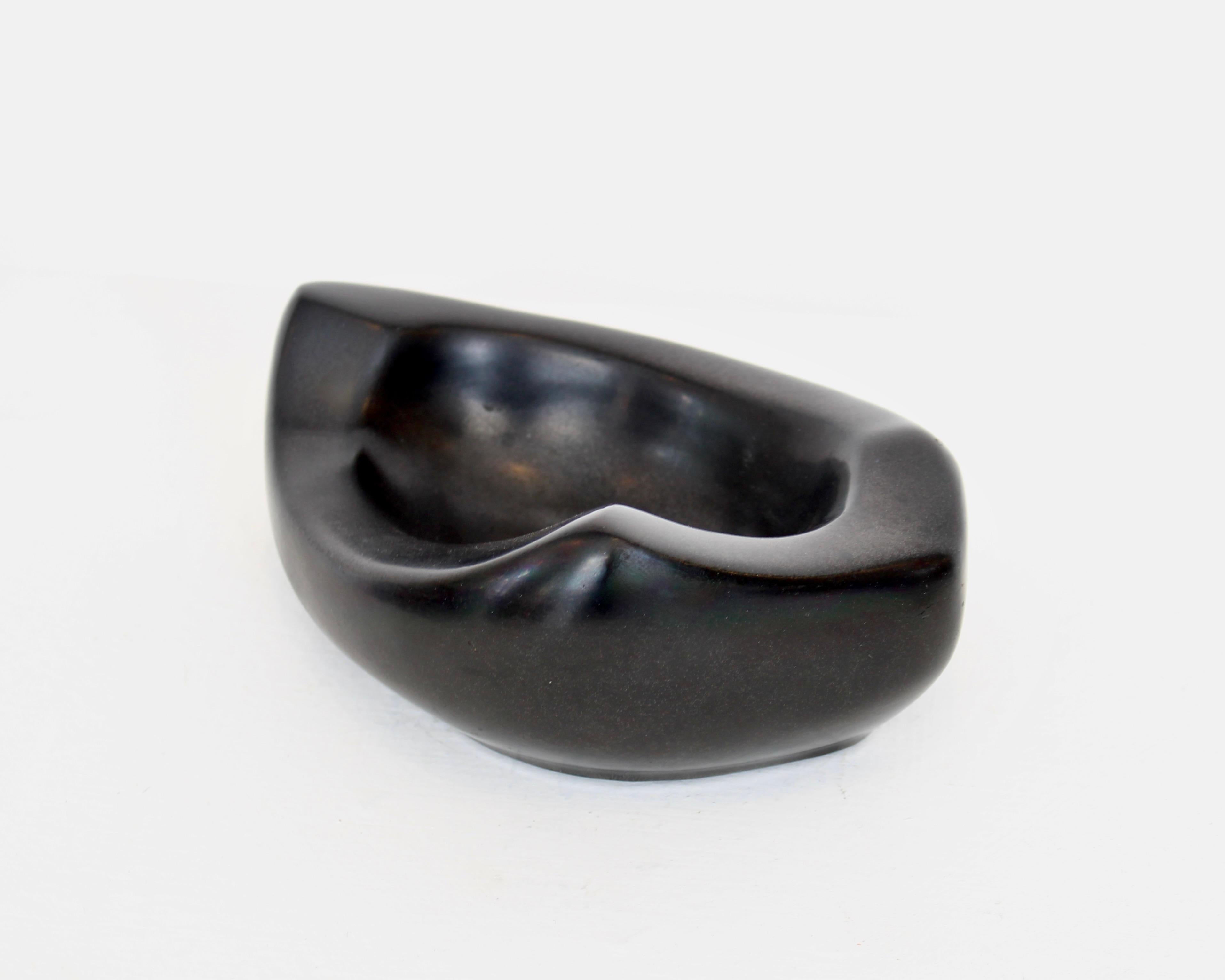 Georges Jouve Französisch keramischen Künstler schwarz Coupe Vide Poche klein im Angebot 1